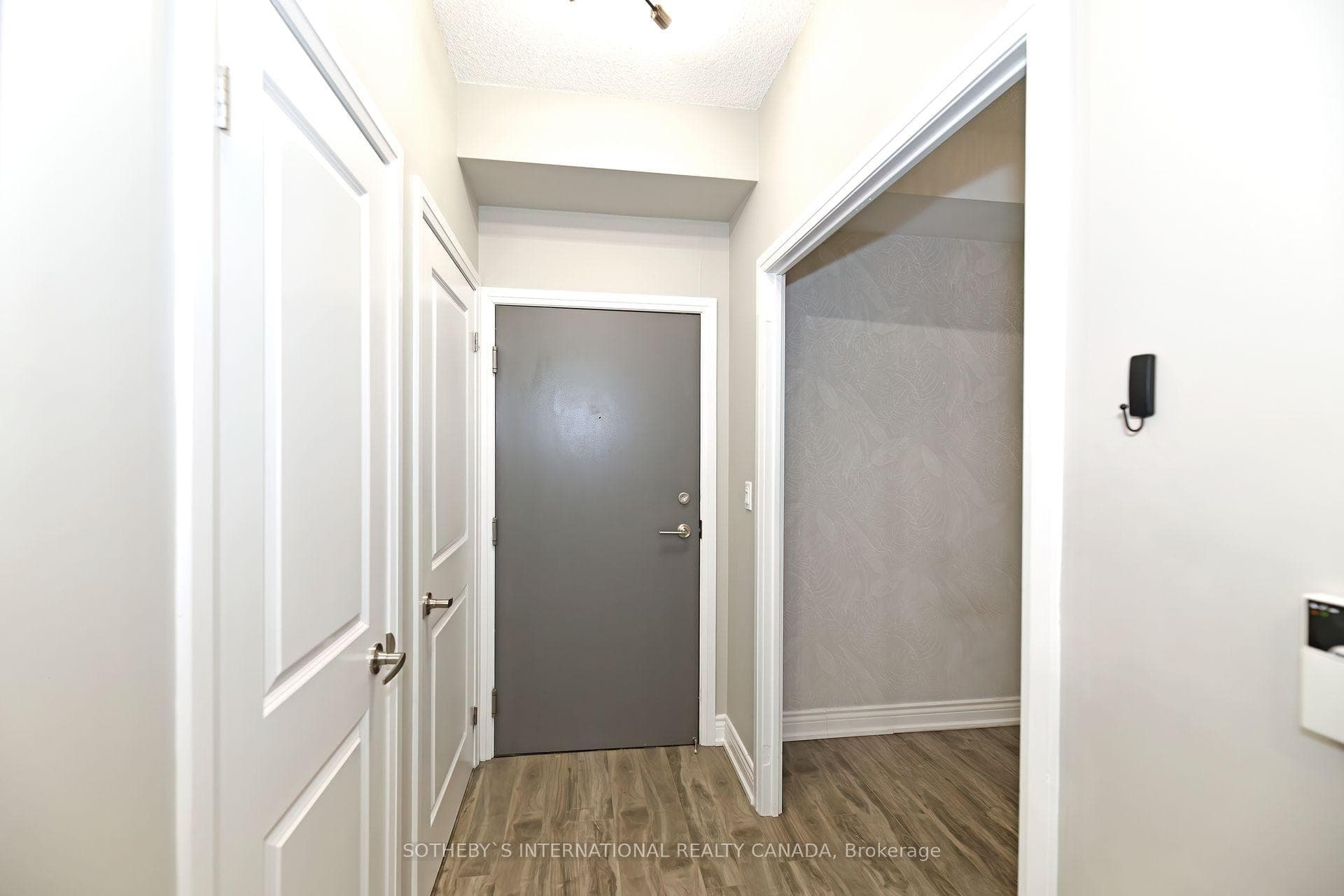 35 Hayden Street Unit 907 photo 10