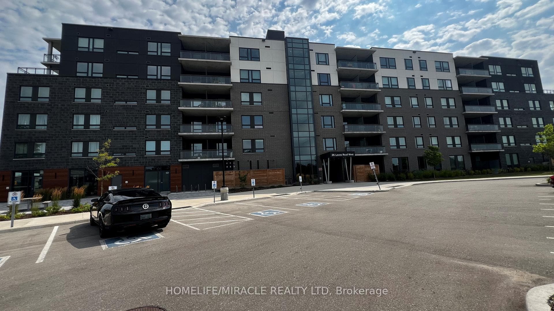 26 Lowes Road Unit 504 photo 1