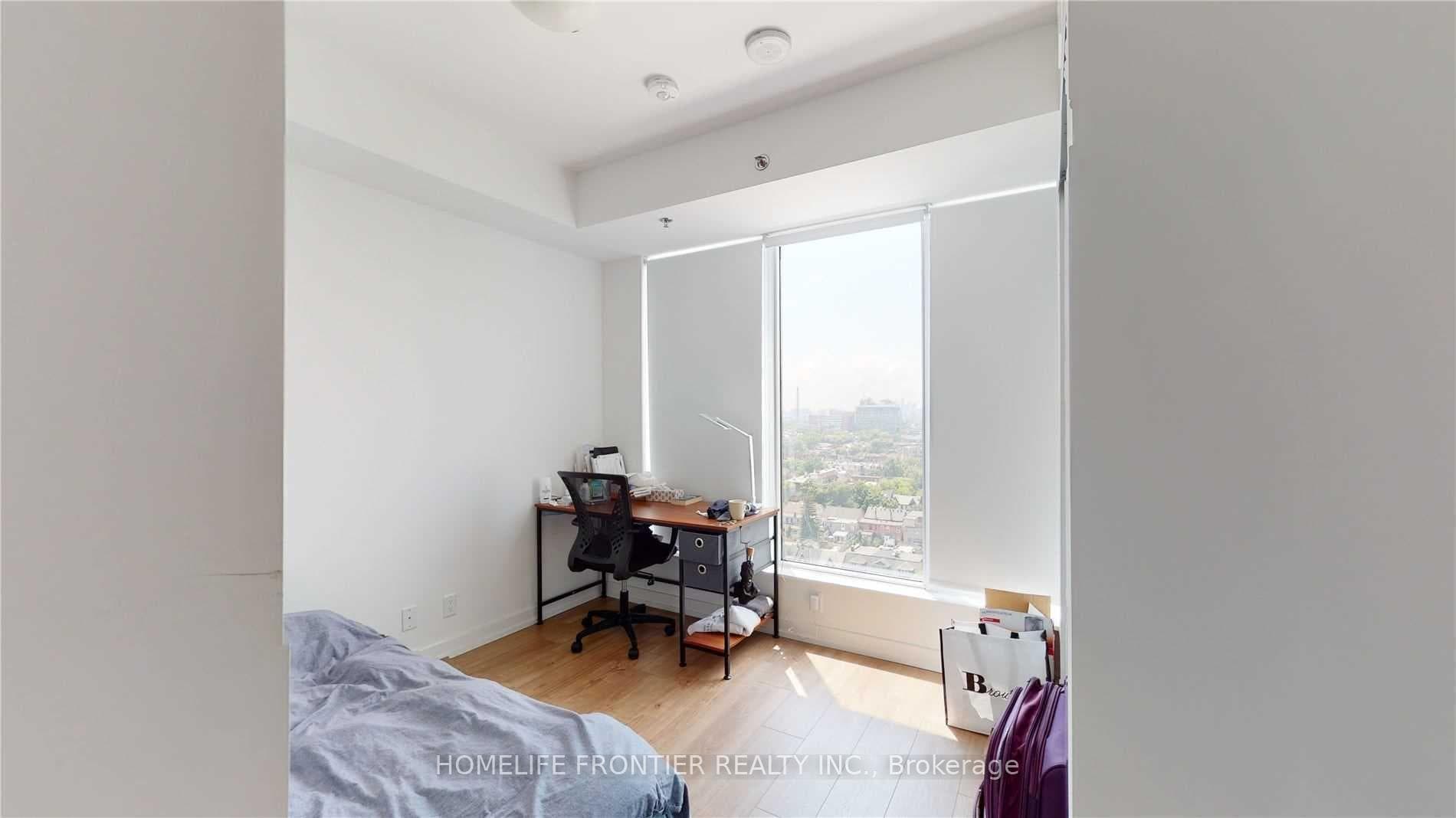 203 College Street Unit 1403 photo 10