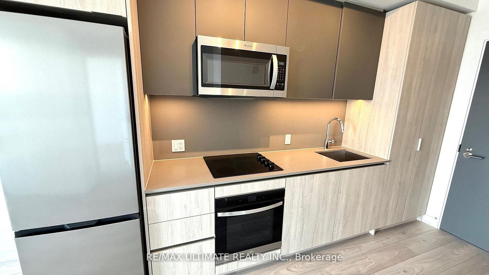 5858 Yonge Street Unit 2401 photo 8