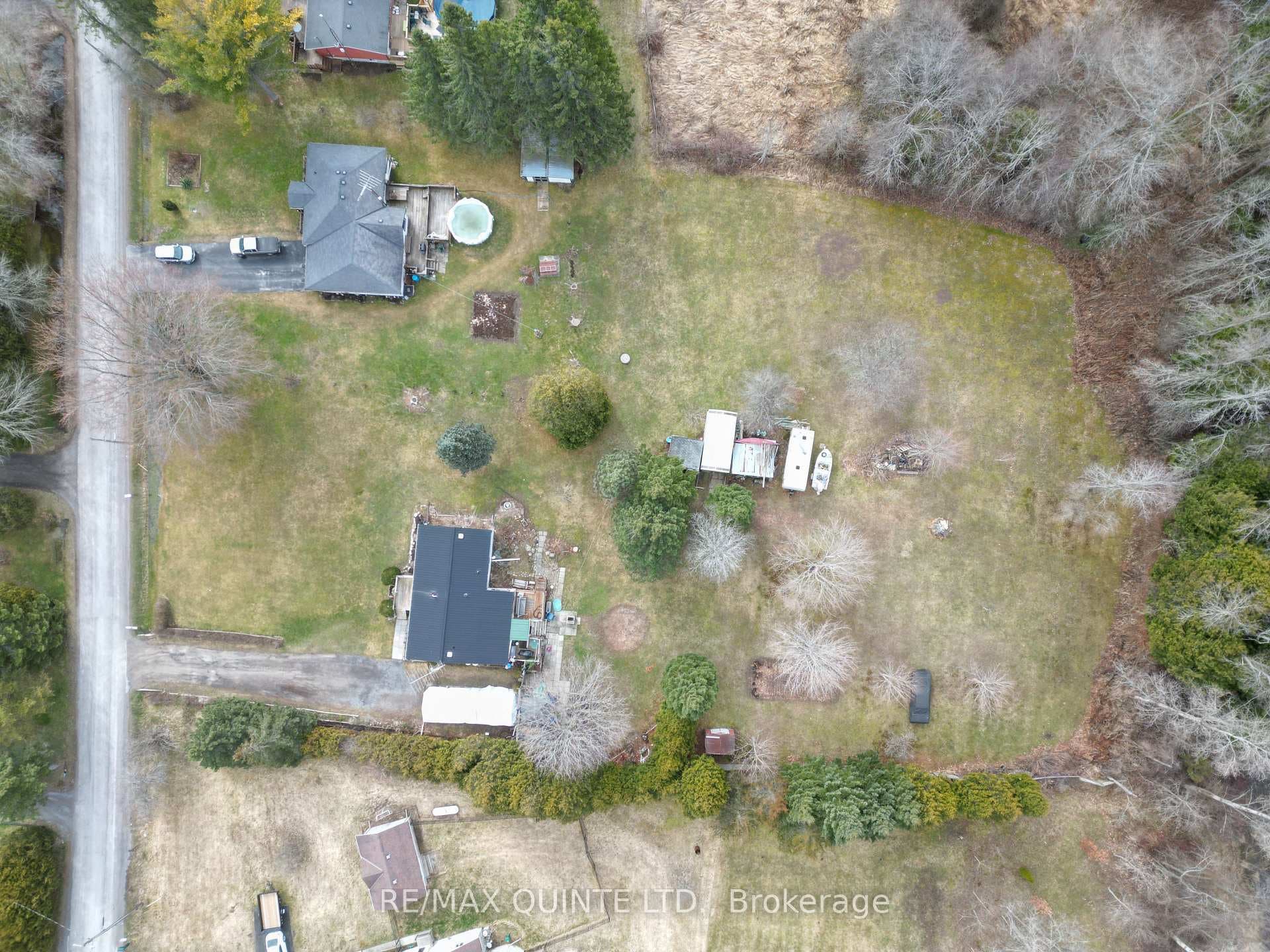 90 Hutchinson Road photo 24