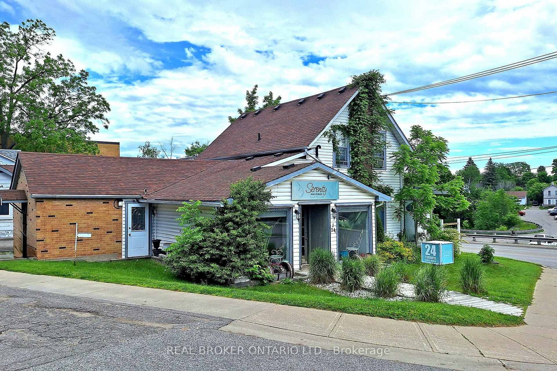 24 Toronto Street Unit 7 photo 2
