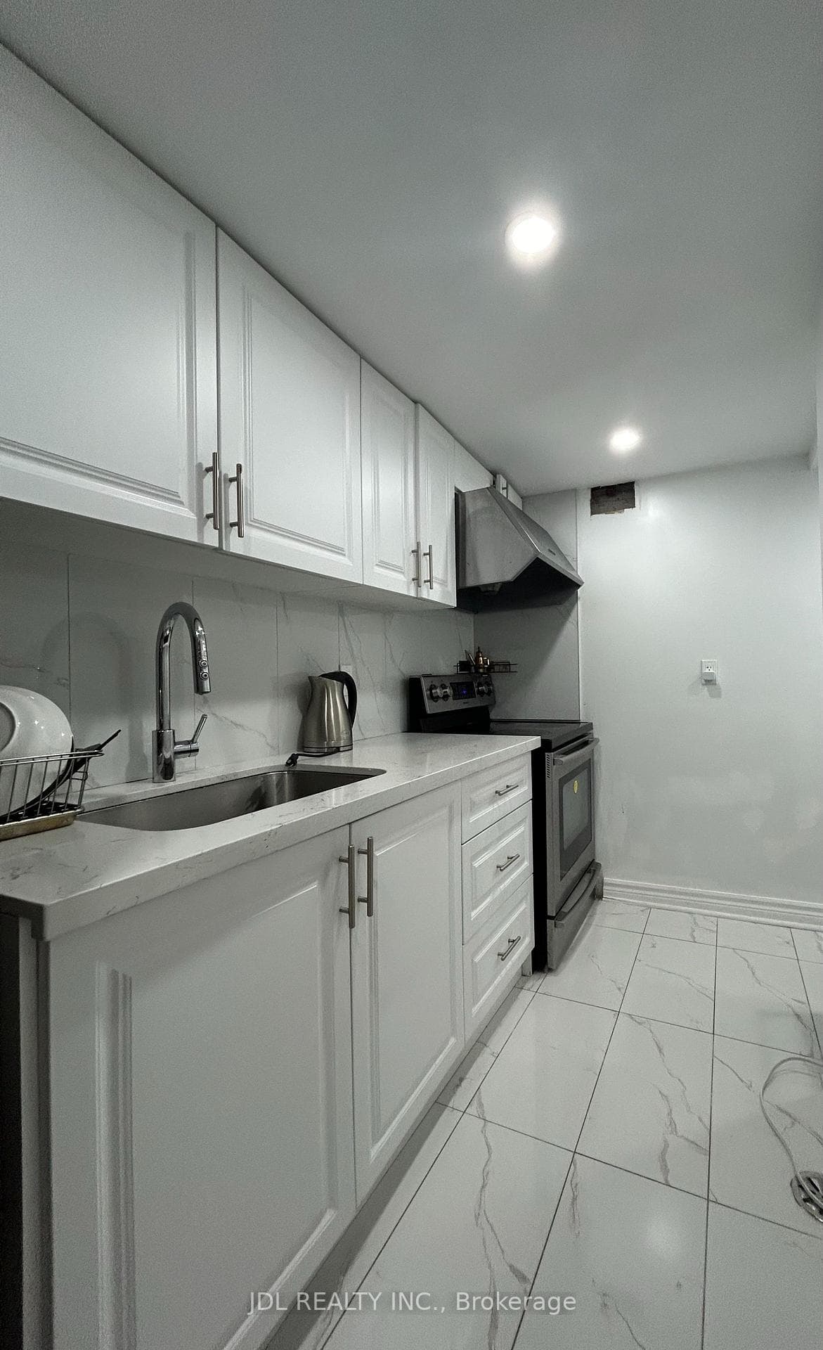 19 Glengrove Ave Avenue Unit Bsmt photo 17