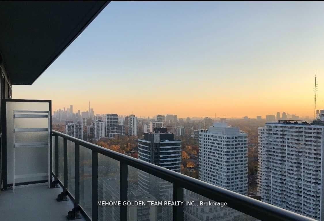 125 Redpath Avenue Unit 3207 photo 9