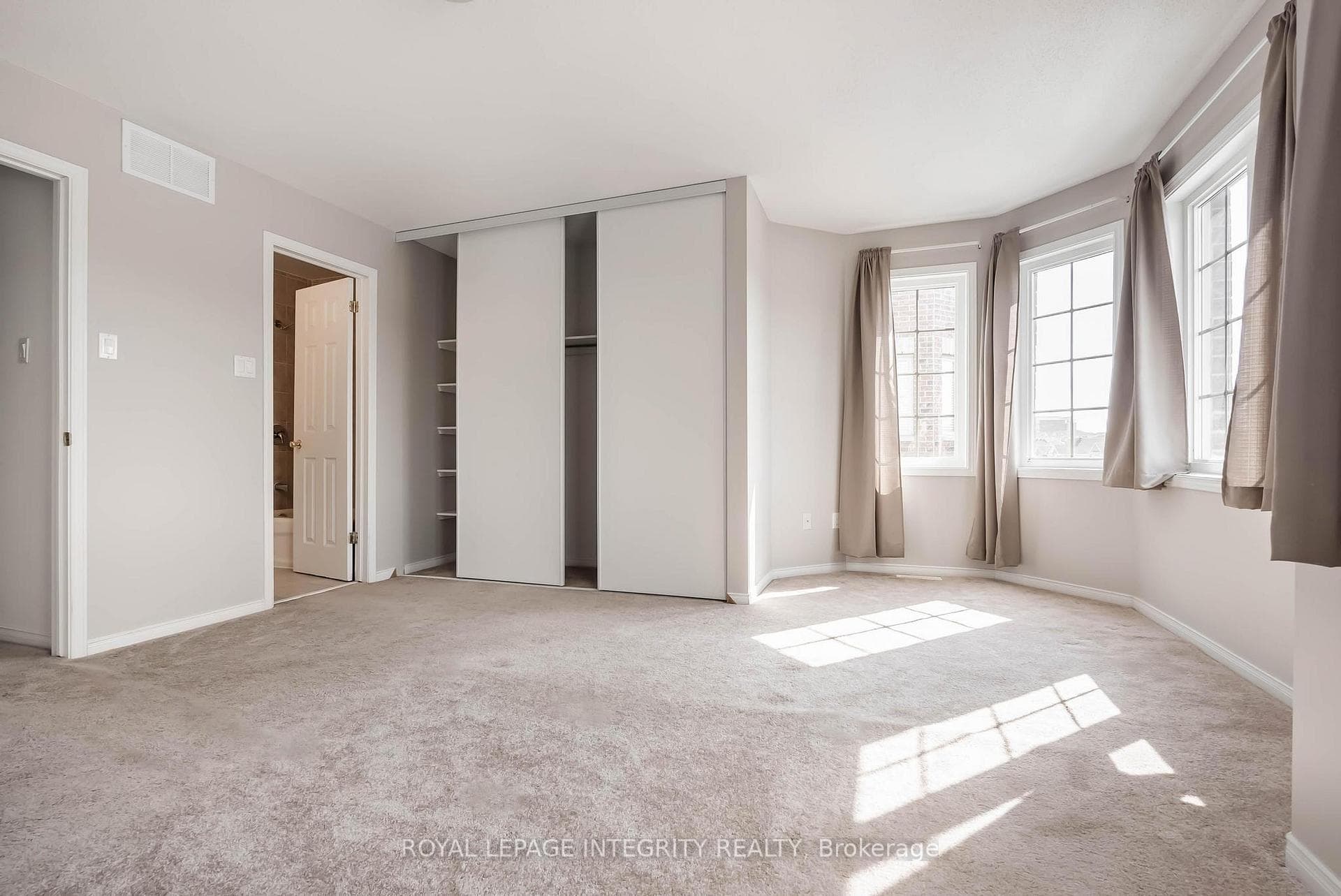 888 LONGFIELDS Drive photo 20