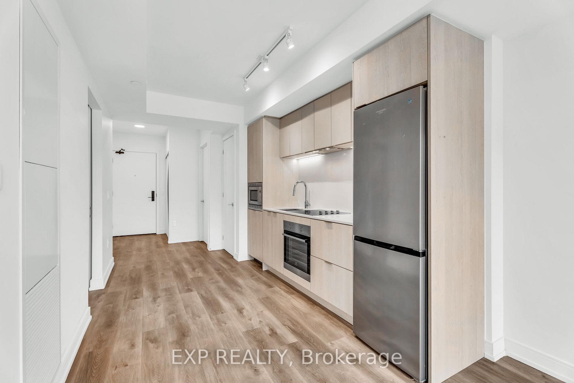 1 Jarvis Street Unit 828 photo 11