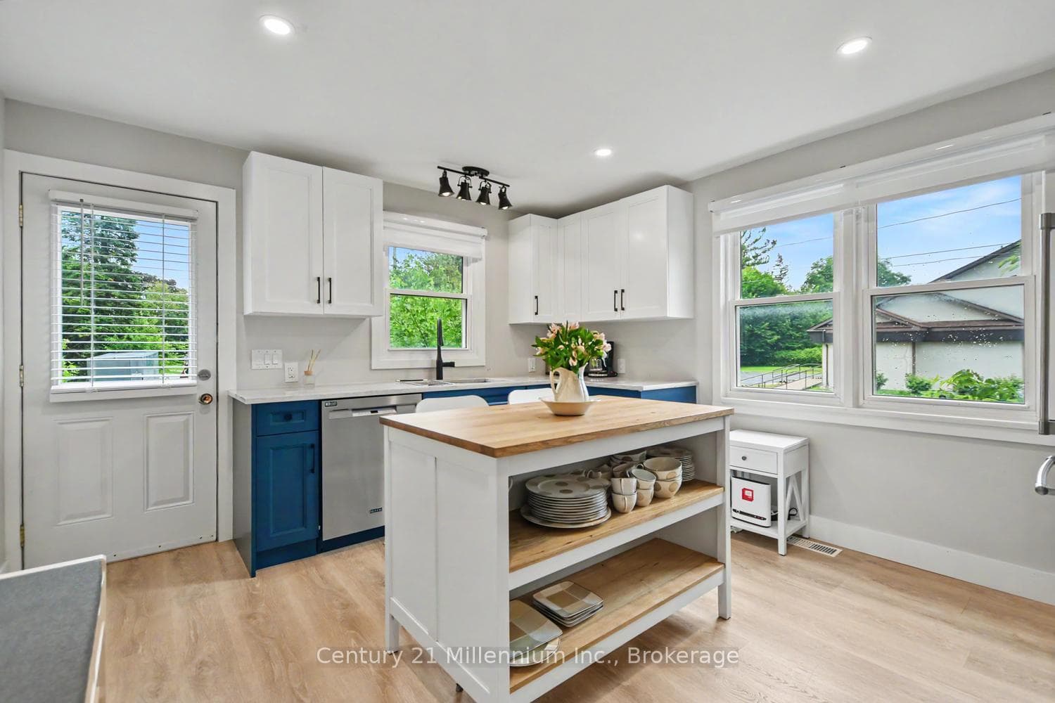 316 Hume Street photo 16