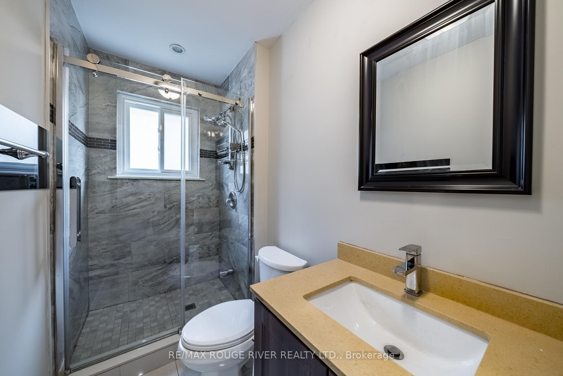 3 Swanston Crescent Unit Main photo 18