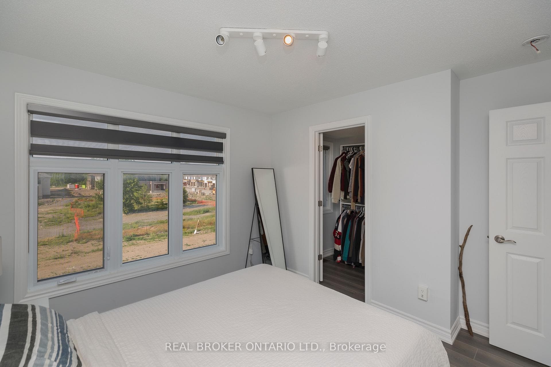 1434 Hemlock Road photo 23