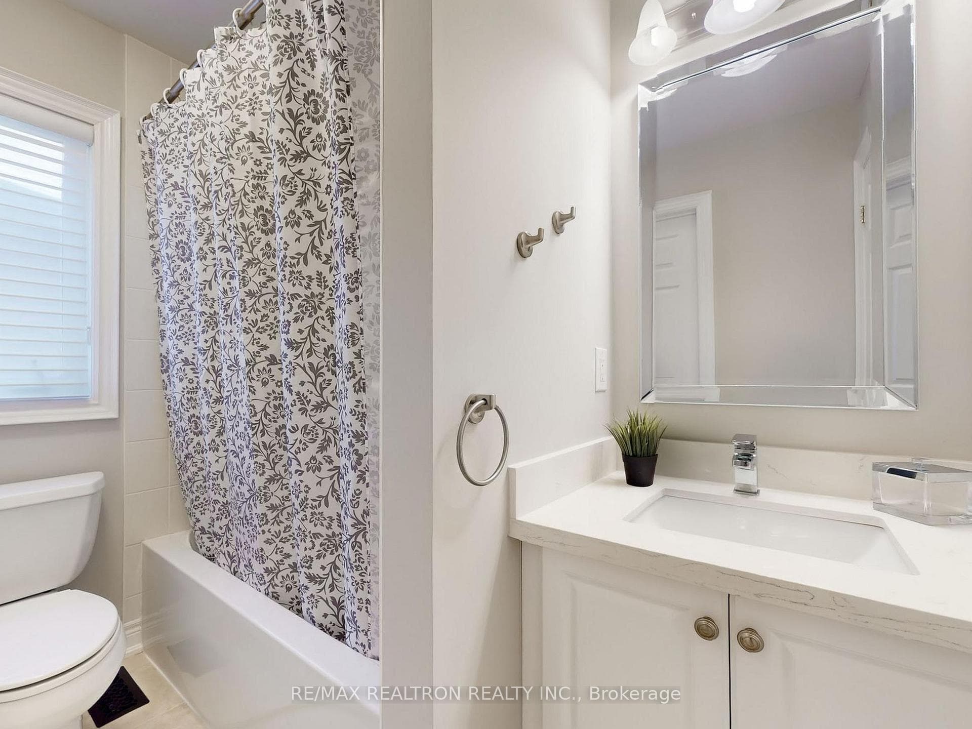 25 Walter Scott Crescent photo 39