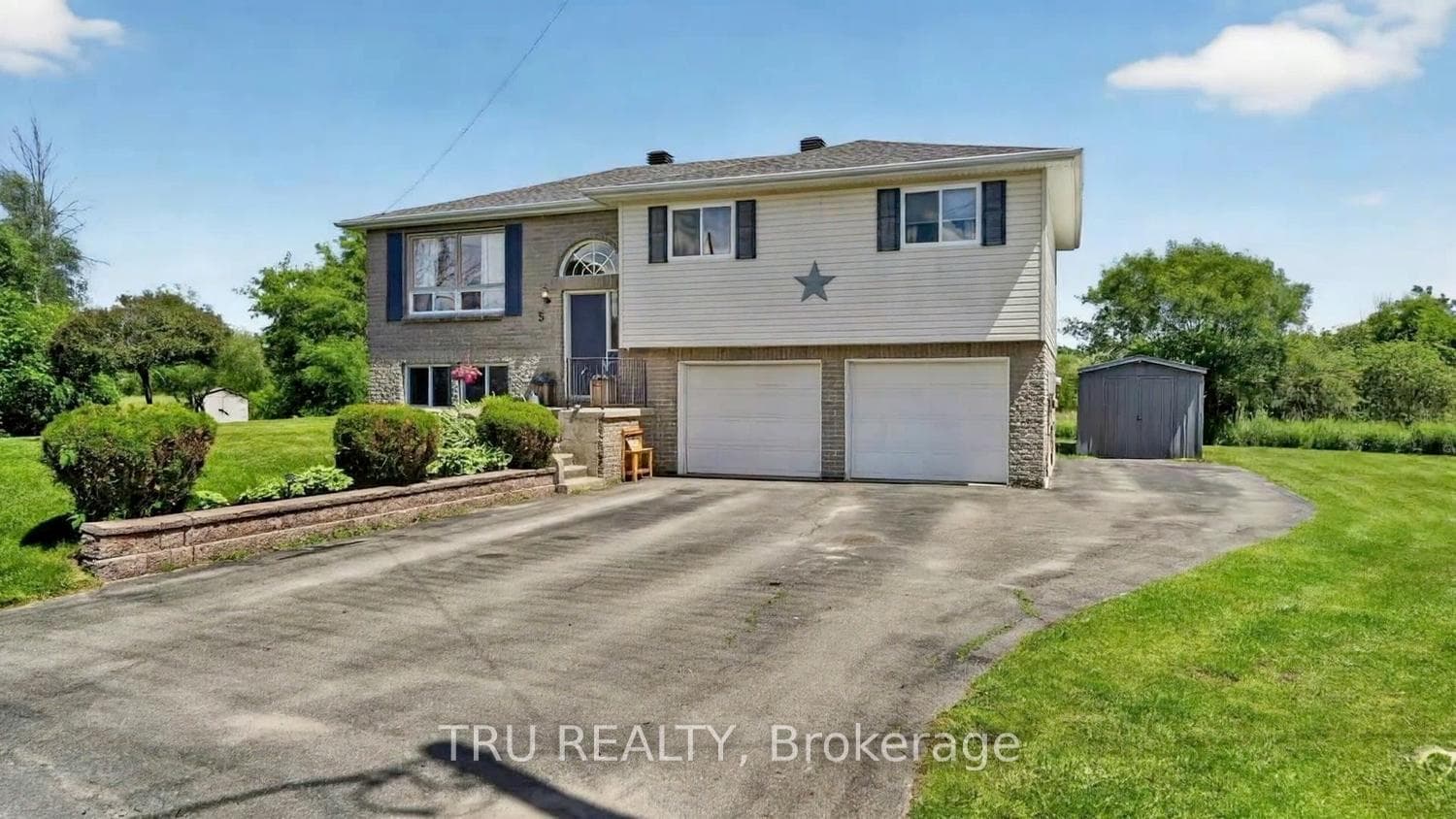 5 Brookview Crescent photo 2