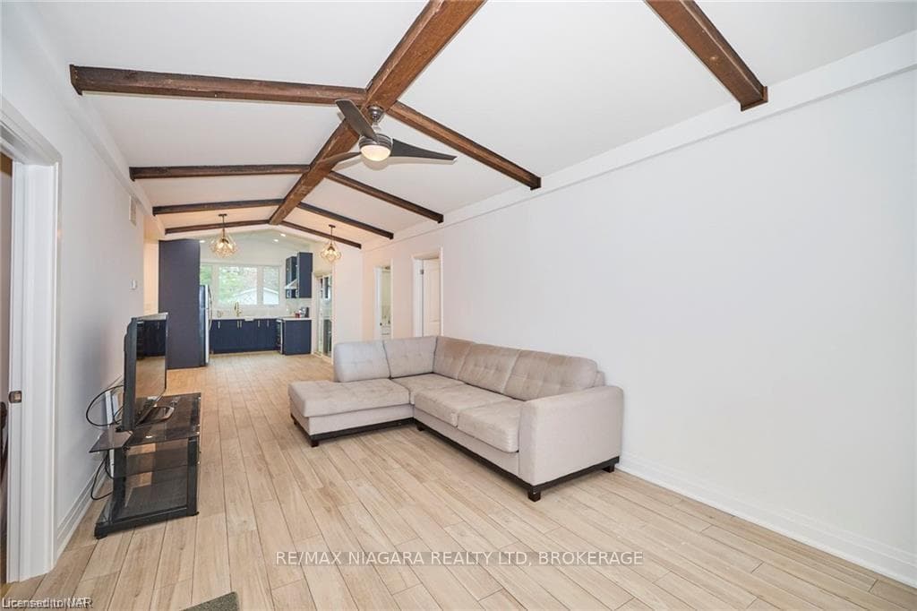 3105 BETHUNE Avenue photo 8