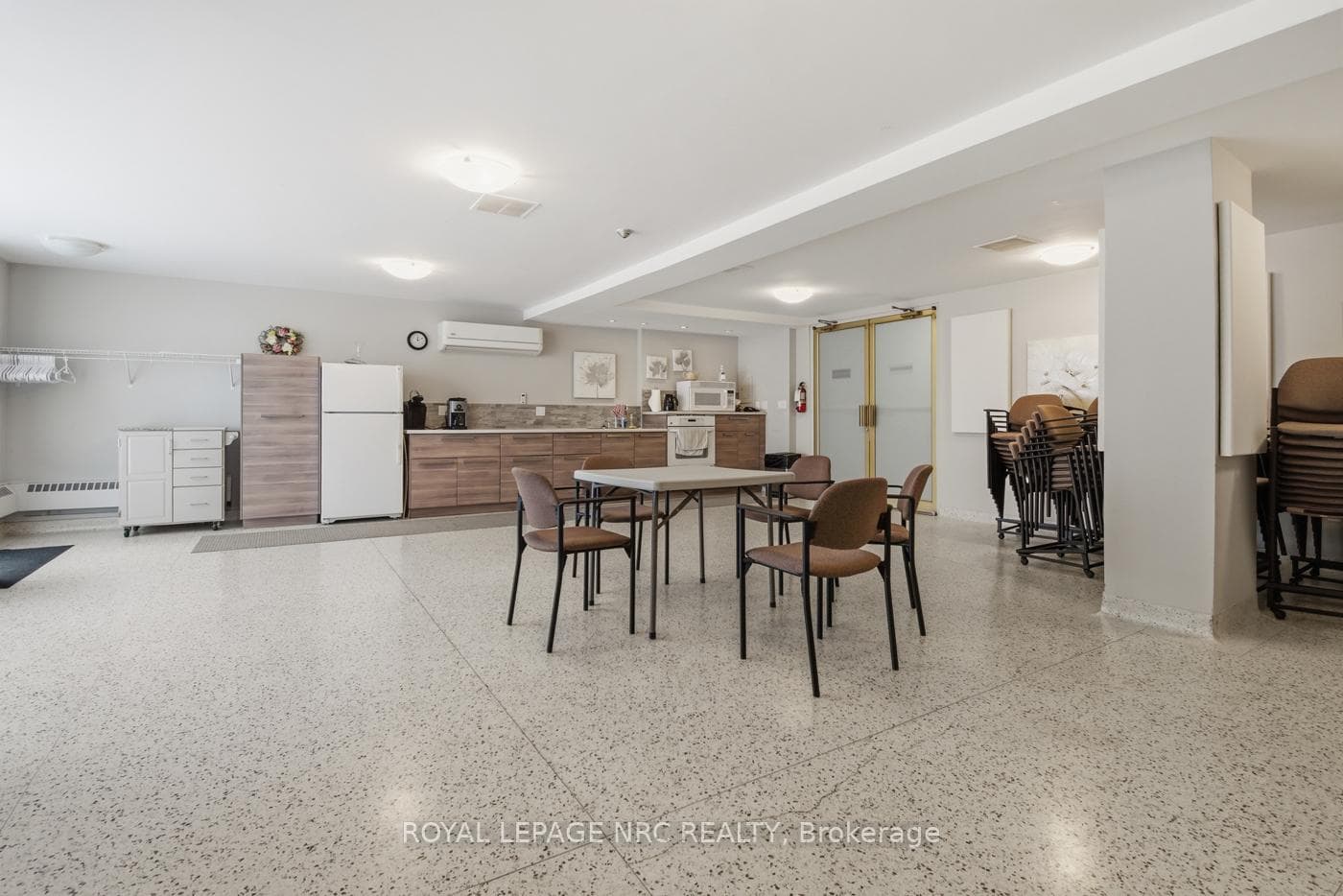 15 Towering Heights Boulevard Unit 708 photo 24