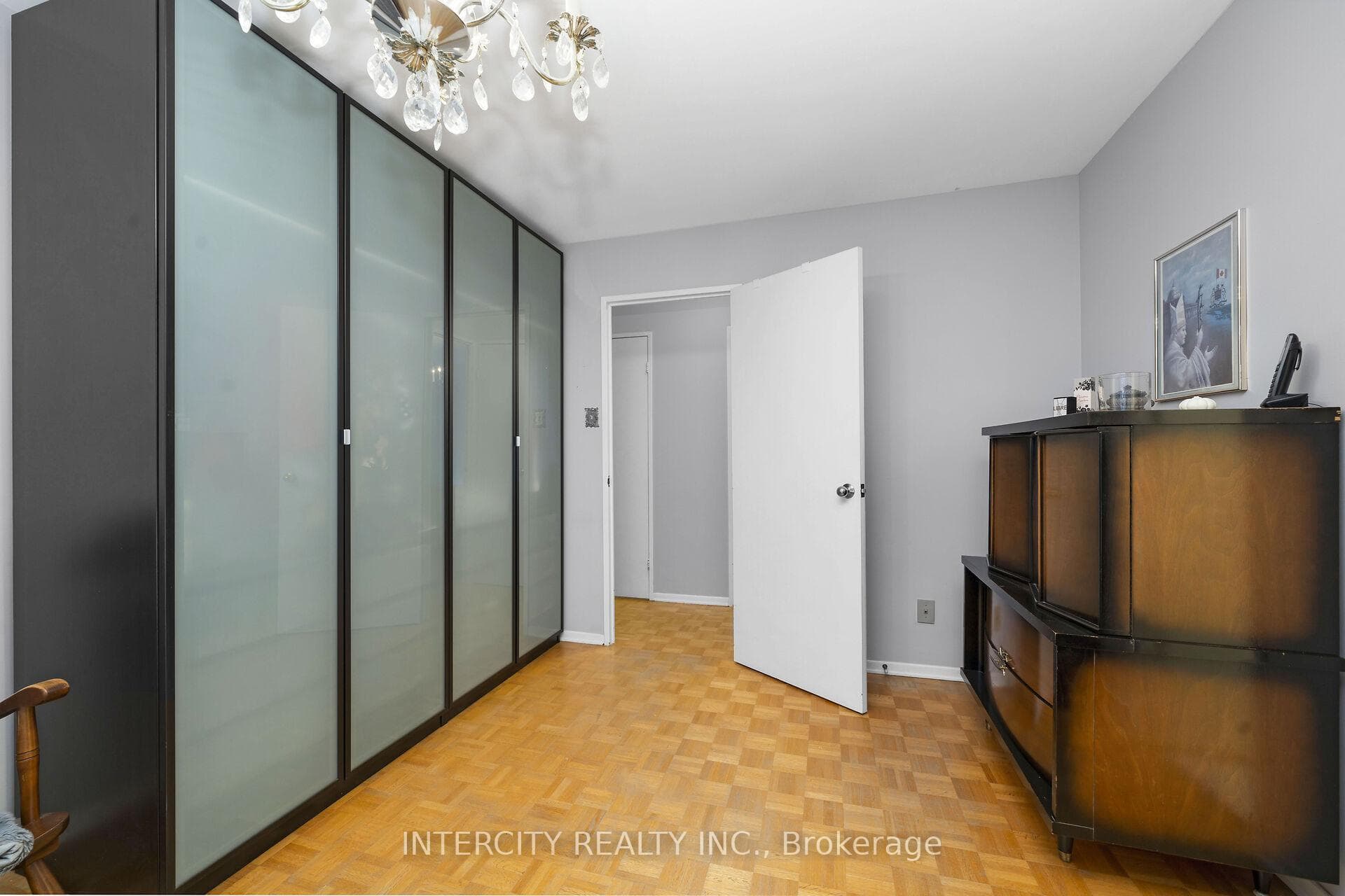 2825 Islington Avenue Unit 302 photo 17