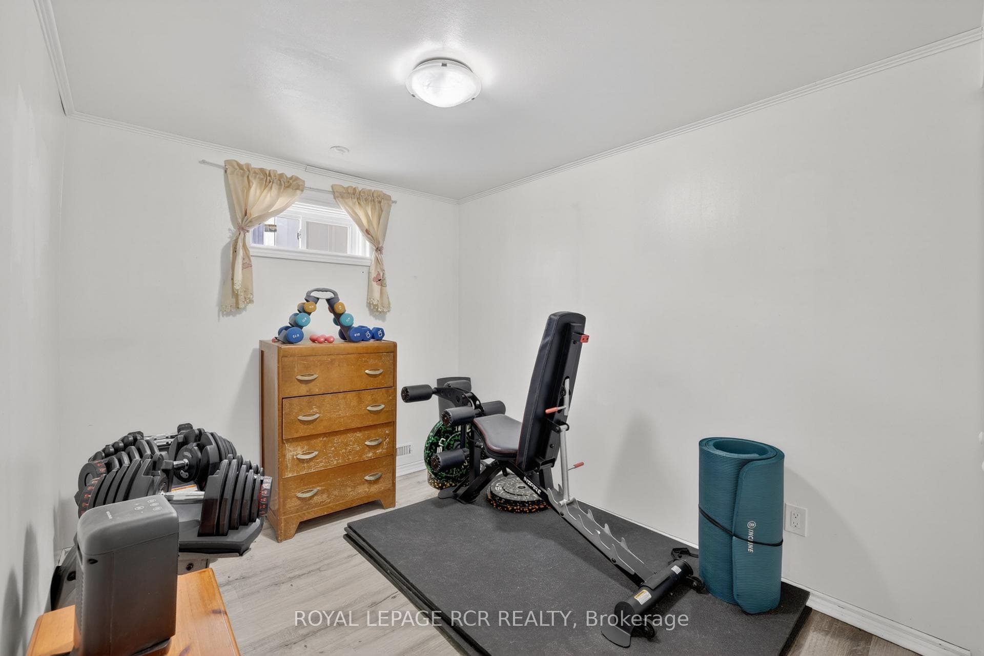 296 Whitehead Crescent photo 23