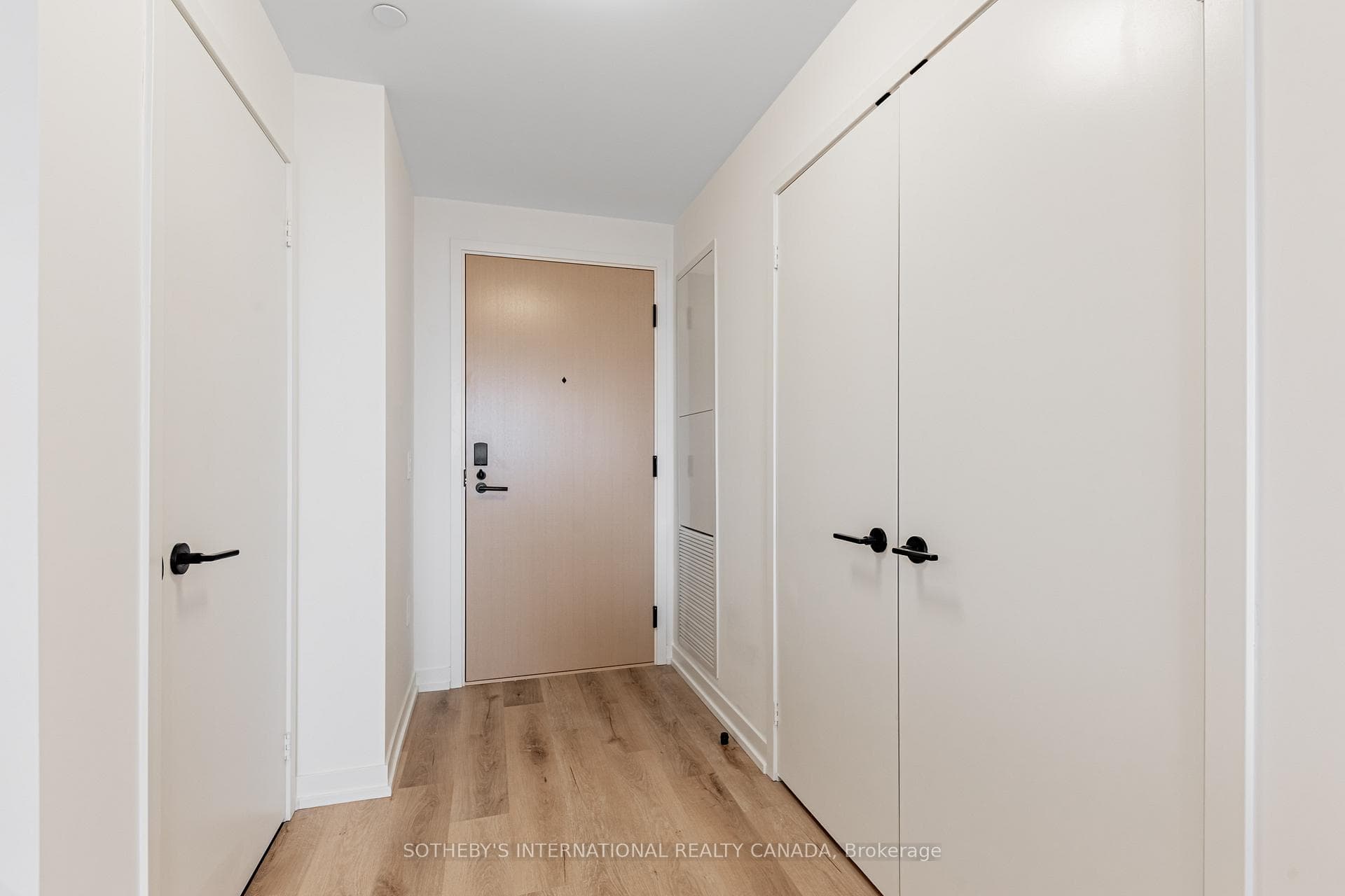5 York Garden Way Unit 505 photo 2