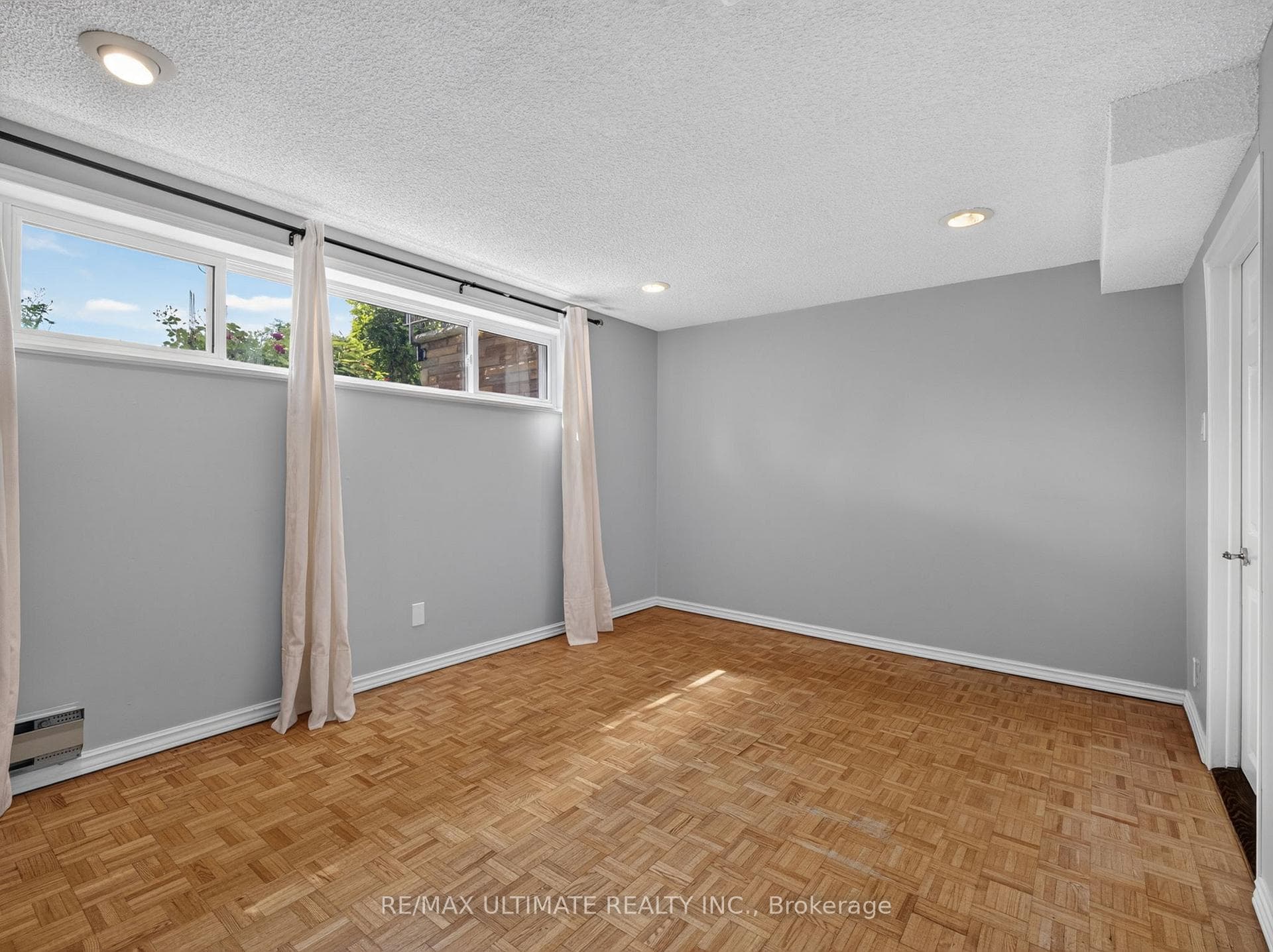 20 Wye Valley Road Unit Basement photo 14