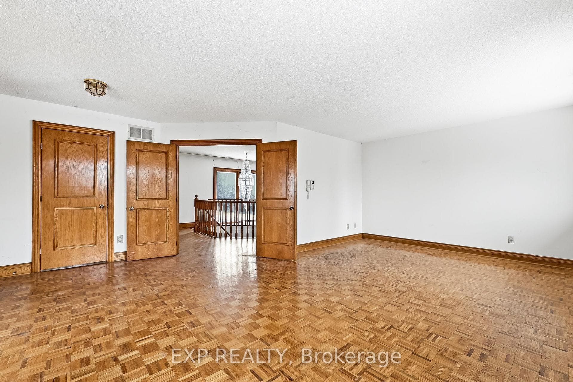 1622 Burns Street photo 33