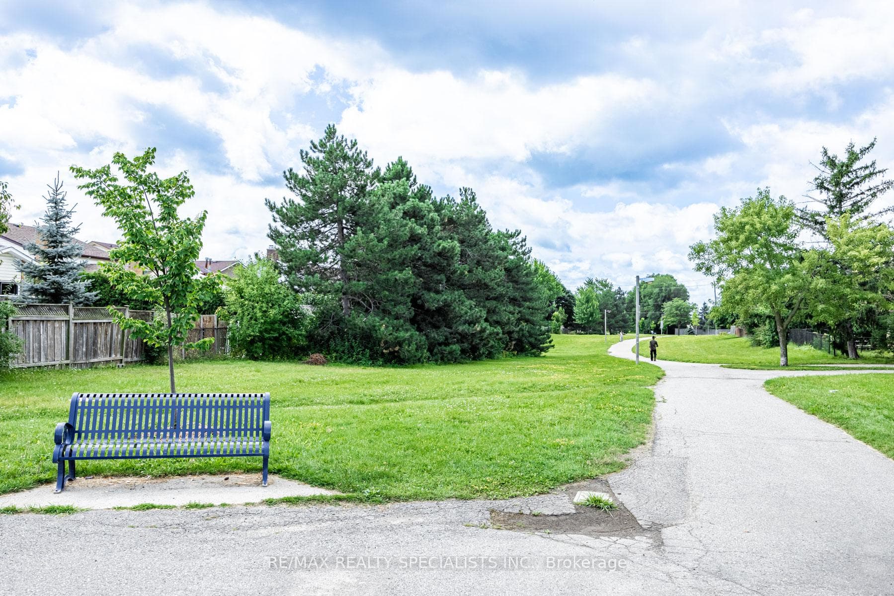 30 Winterfold Drive photo 37