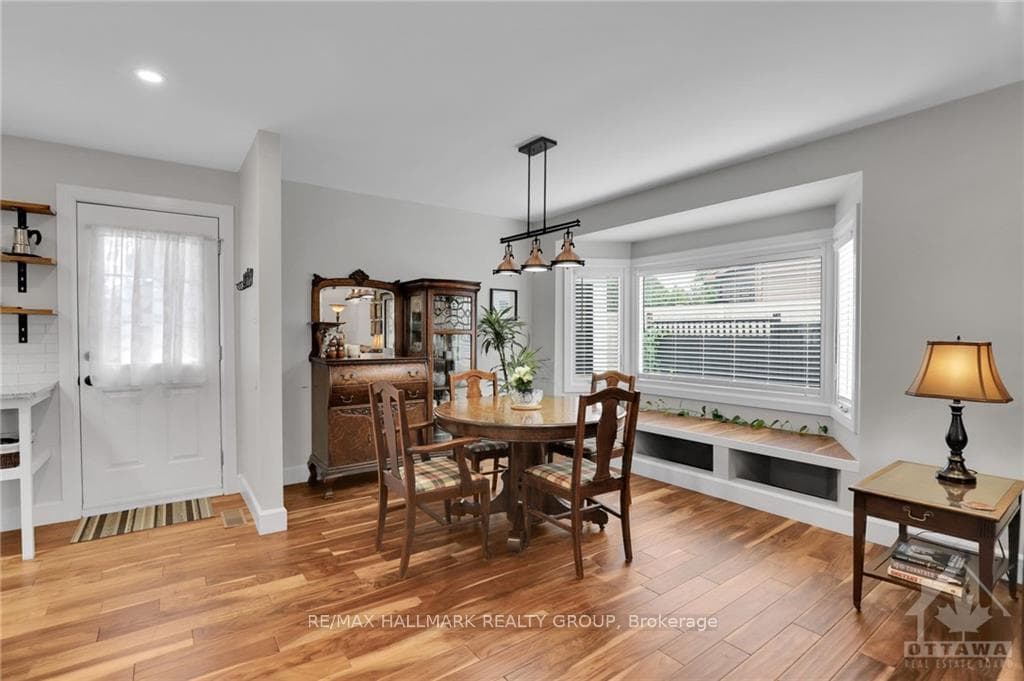 29 BISCAYNE Crescent photo 3