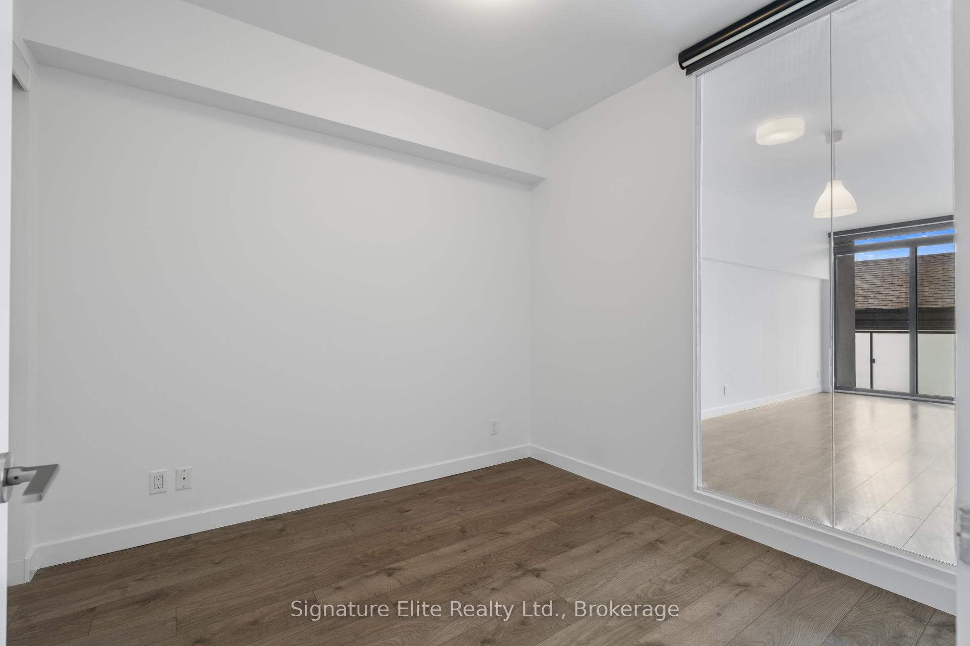 1075 Queen Street Unit 309 photo 11