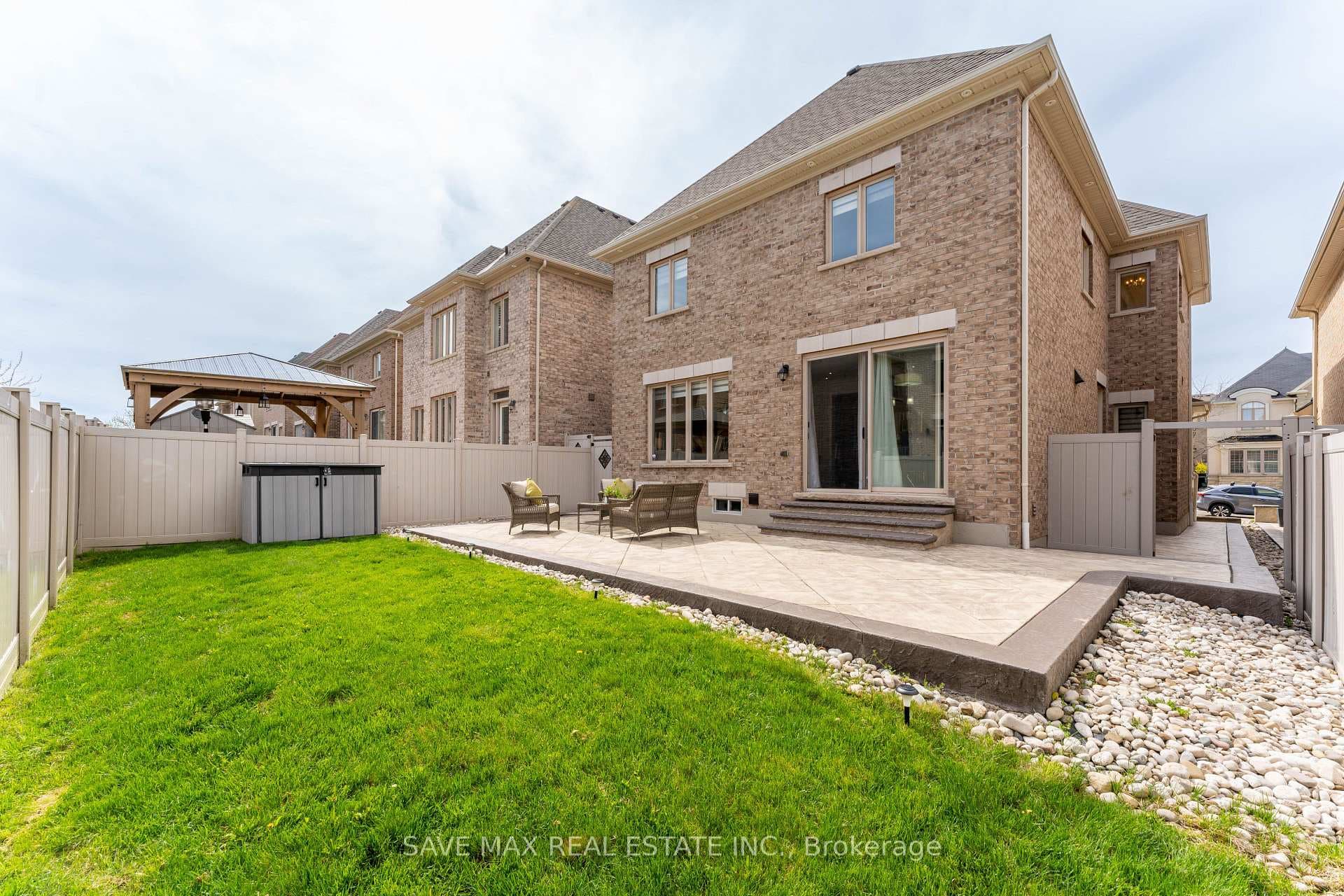 27 Deseronto Street photo 35