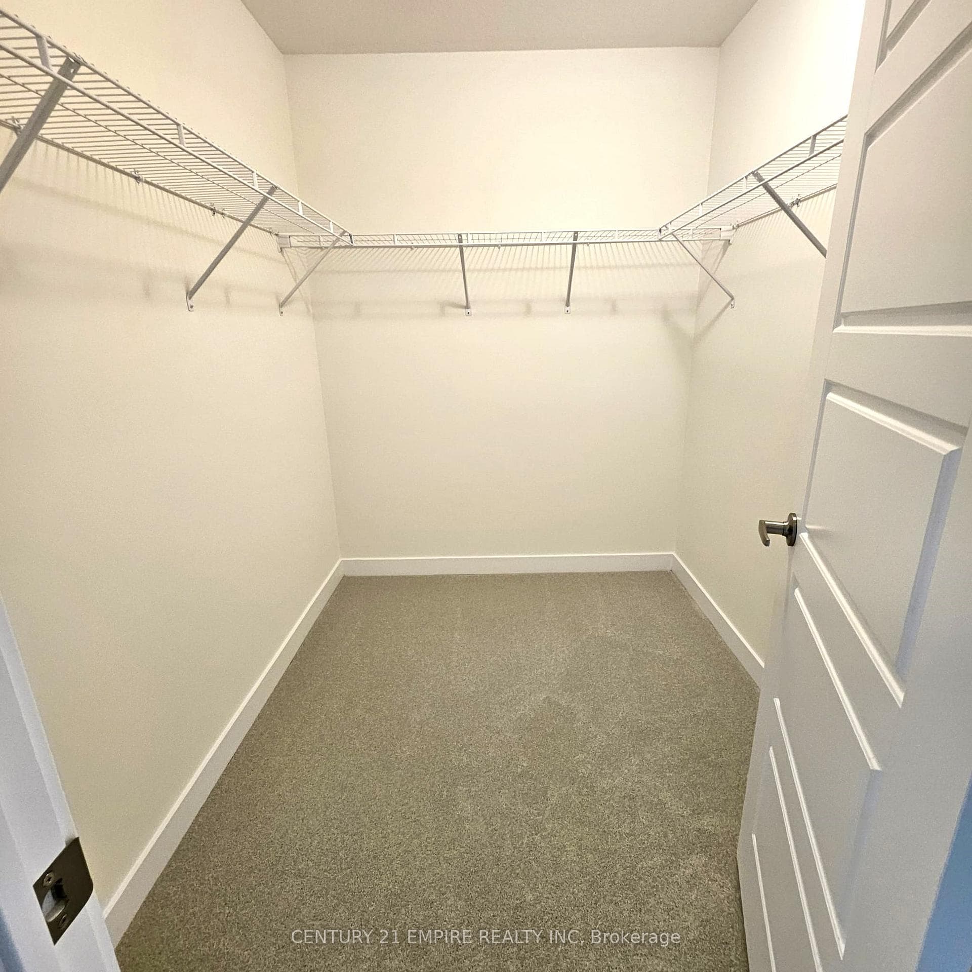 77 Monteith Drive photo 31