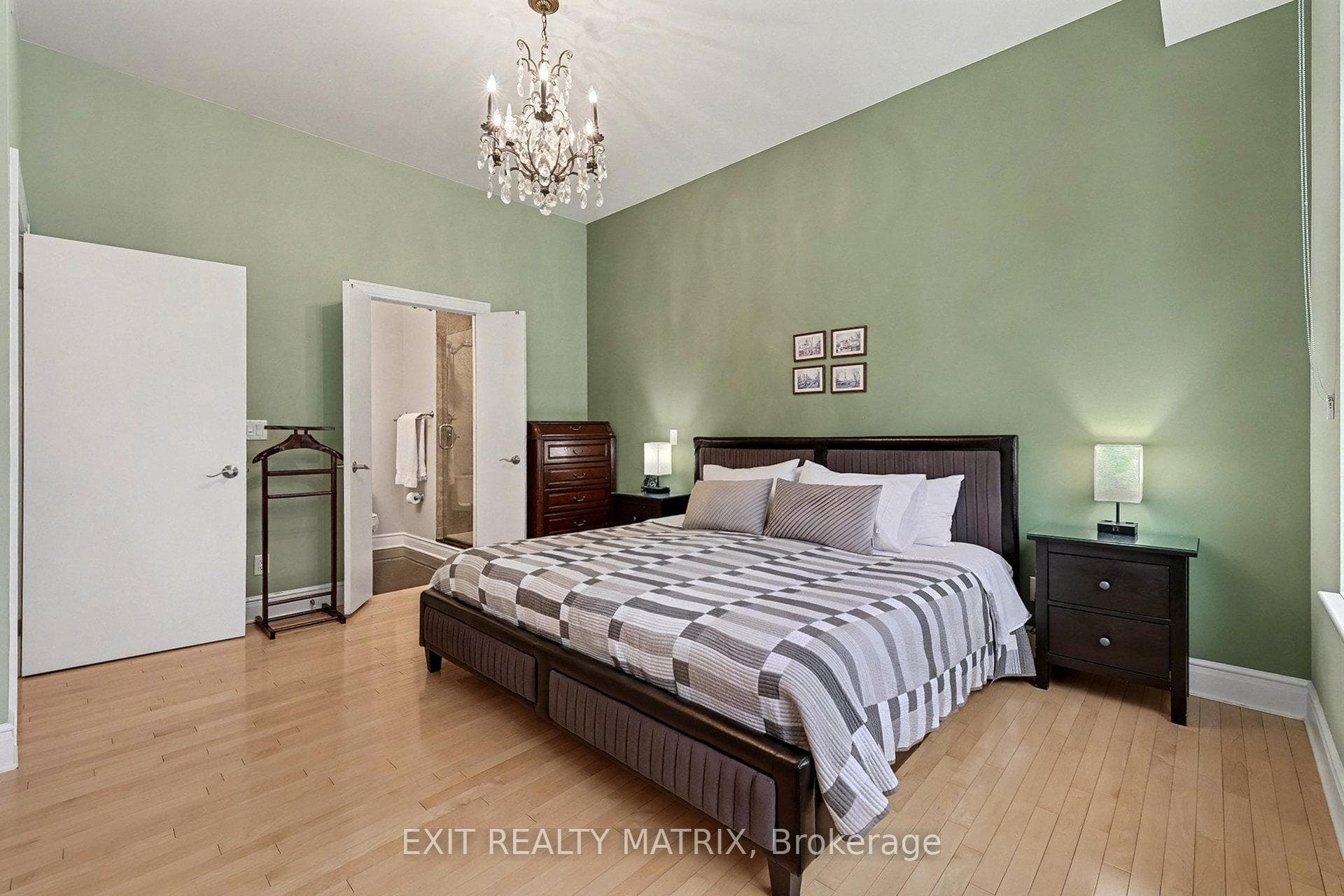 85 Bronson #1505 Ave Ottawa ON - Primary Be