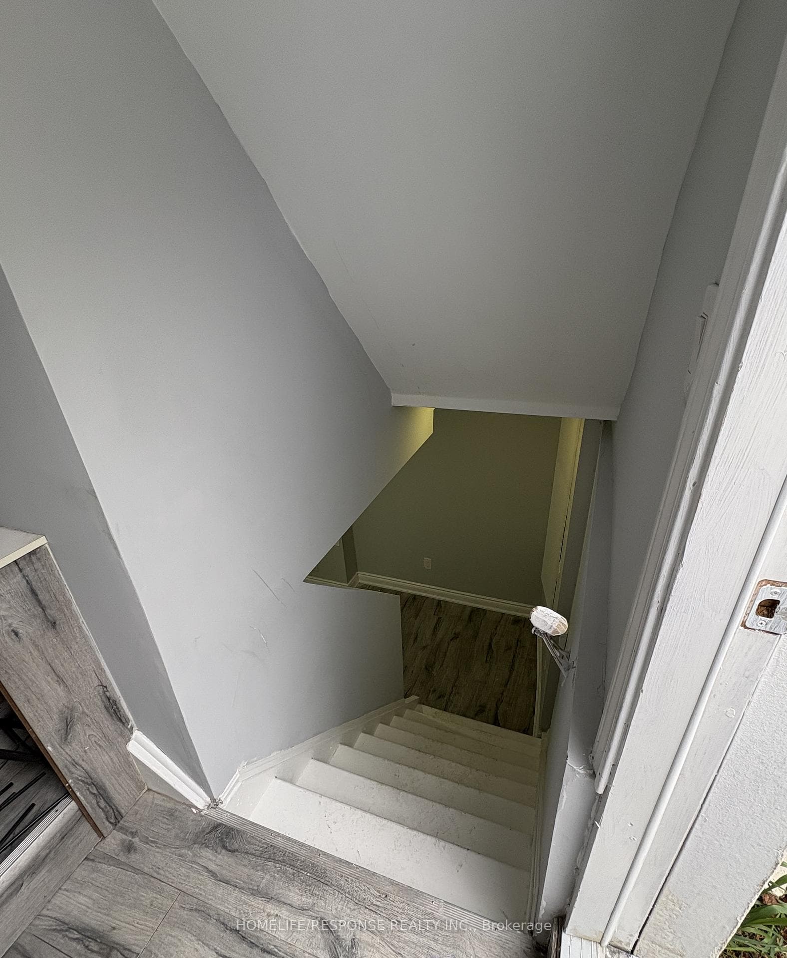 11 Saddlecreek Court photo 2