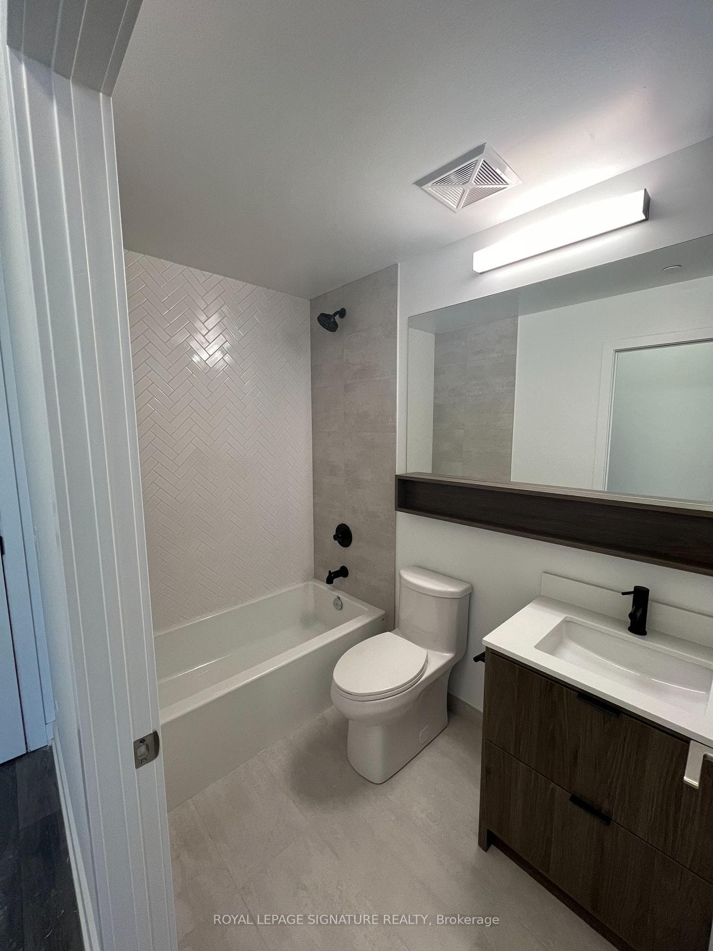 8888 Yonge Street Unit 519 photo 8