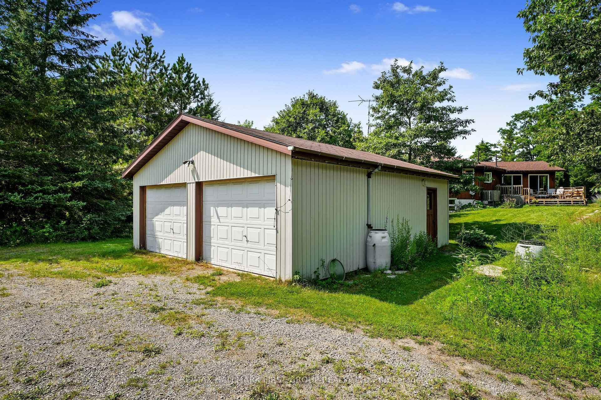 940 Carman Road photo 43