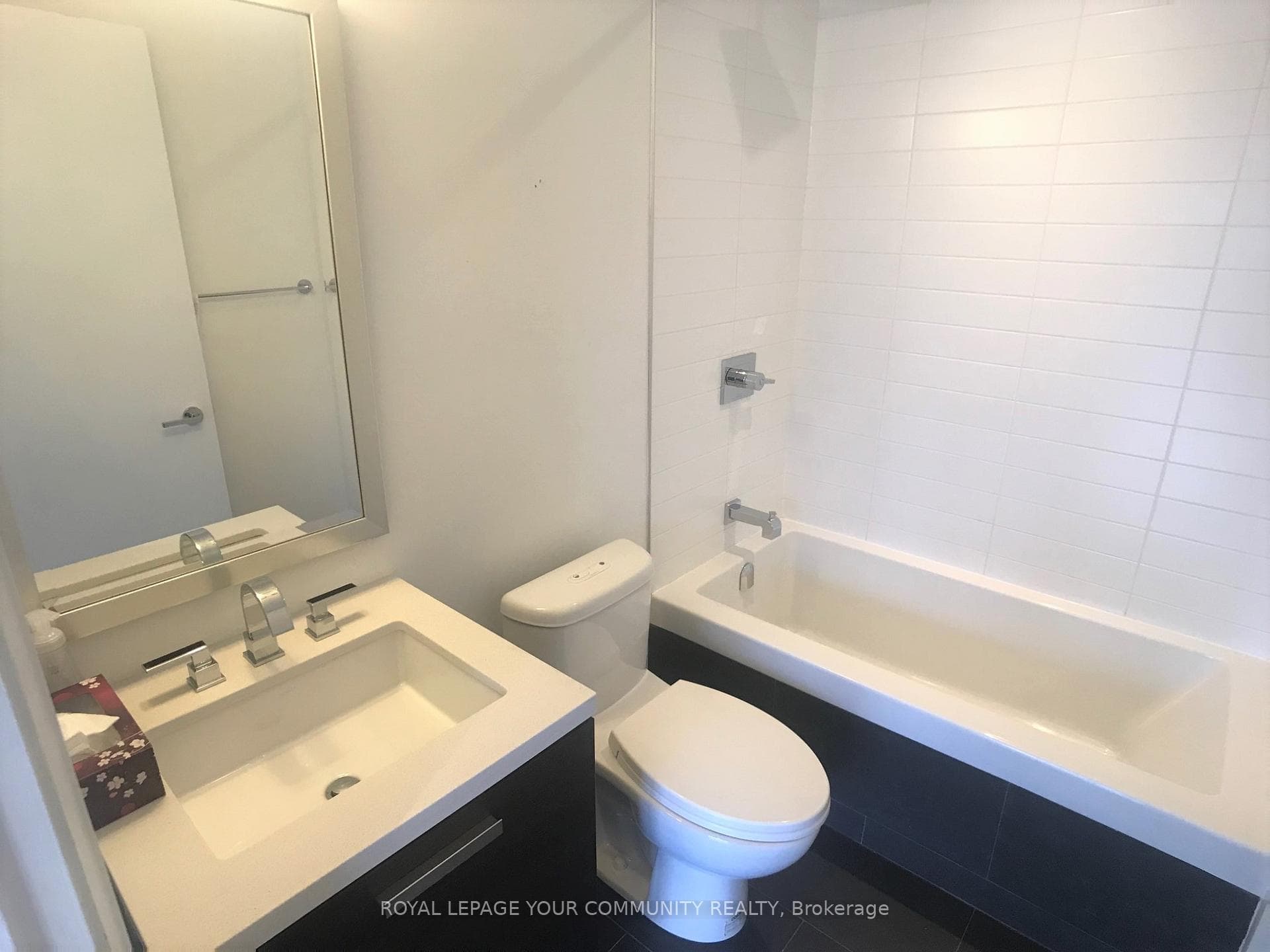 224 King Street Unit 3204 photo 15