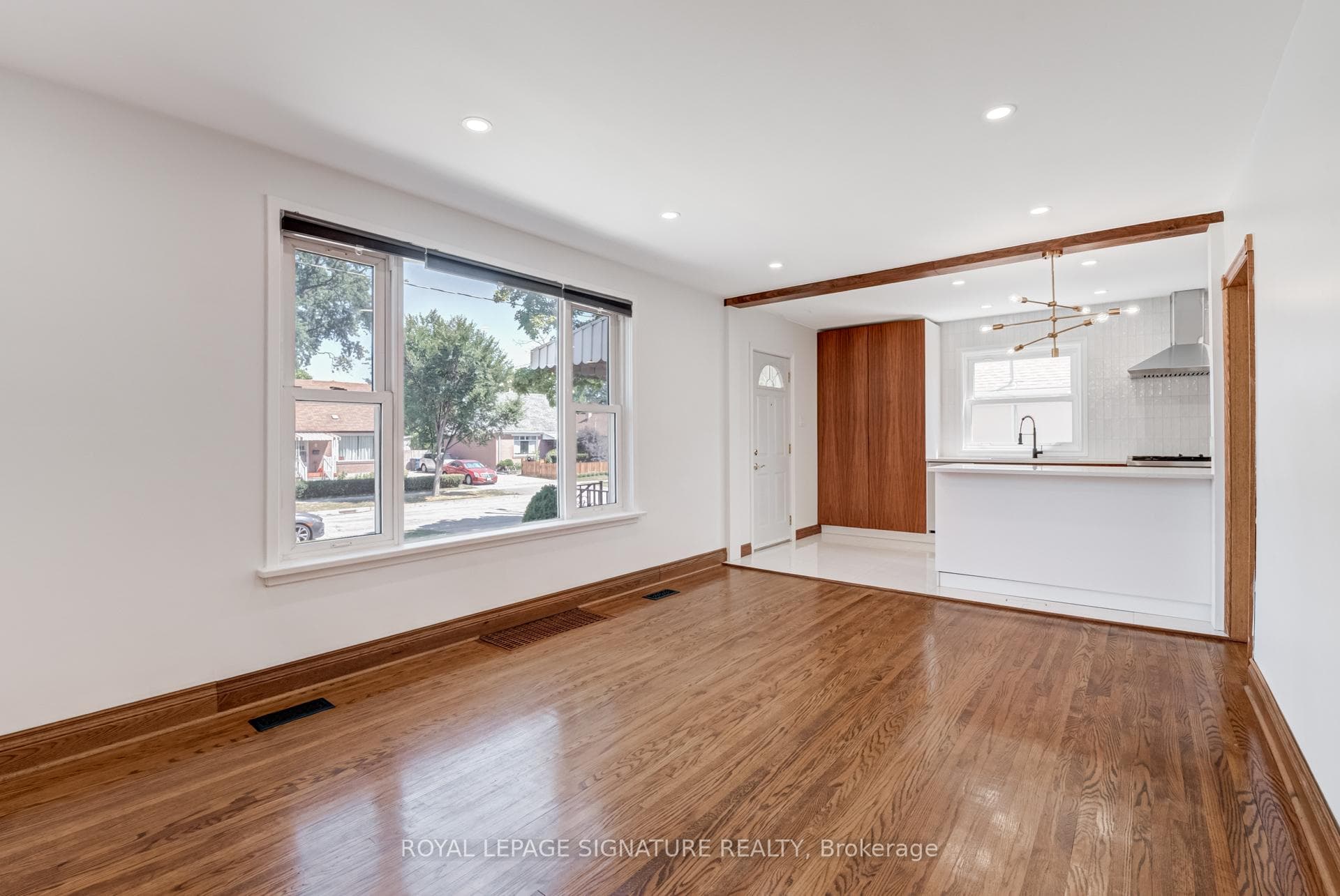 5 Densmore Avenue photo 4