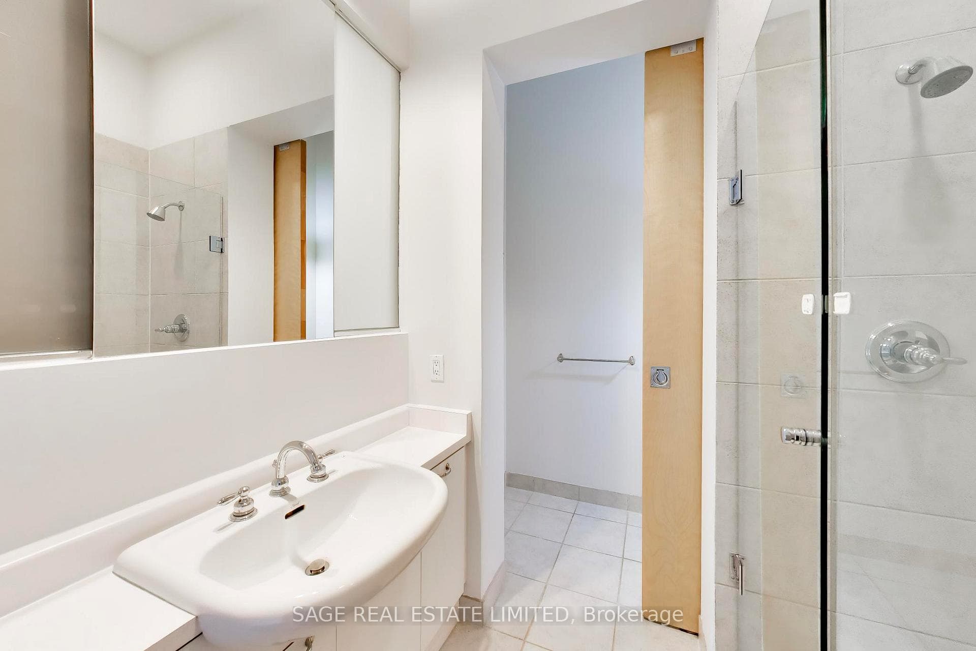 155 Dalhousie Street Unit 521 photo 30