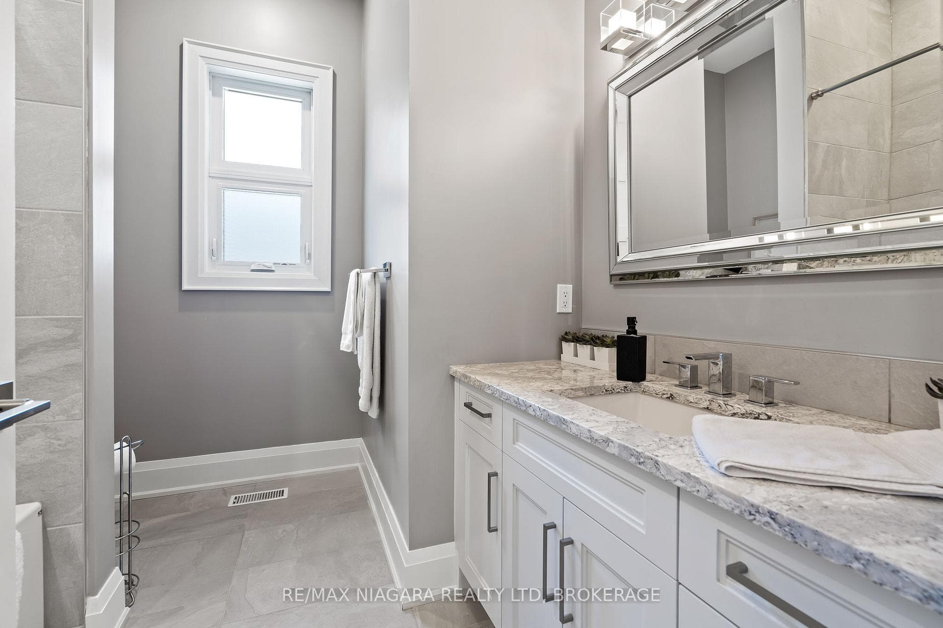 13 FRANCESCO Crescent photo 23
