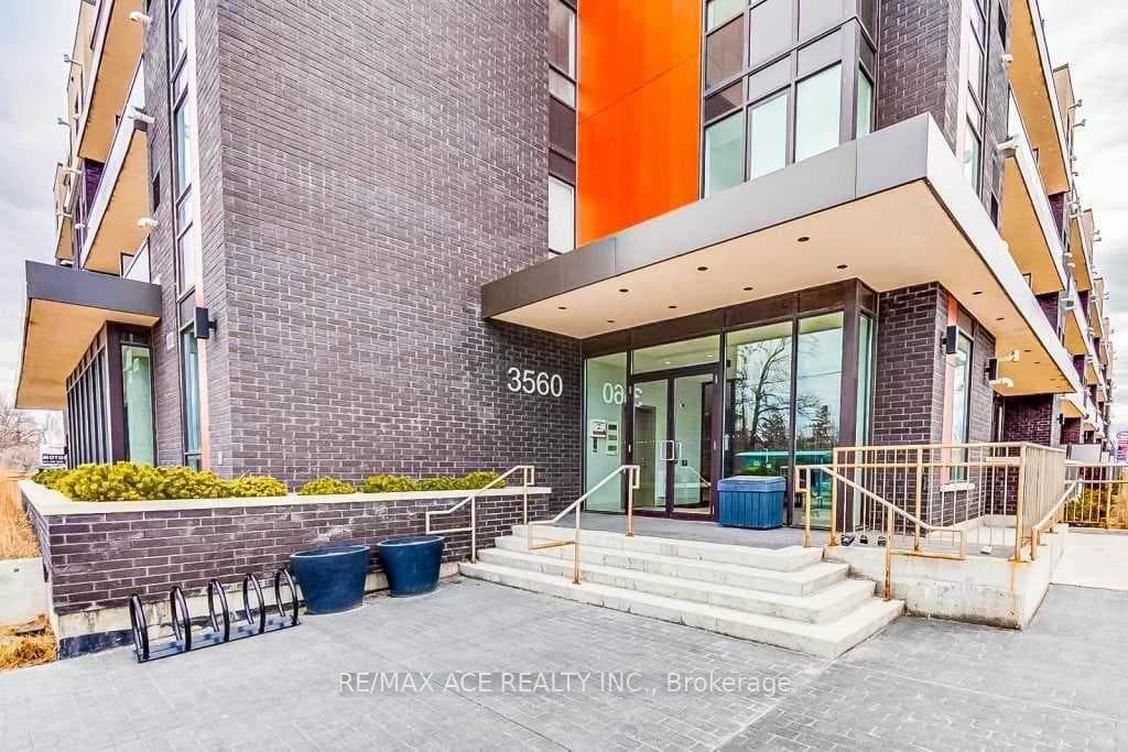 3560 St Clair Avenue Unit 409 photo 2