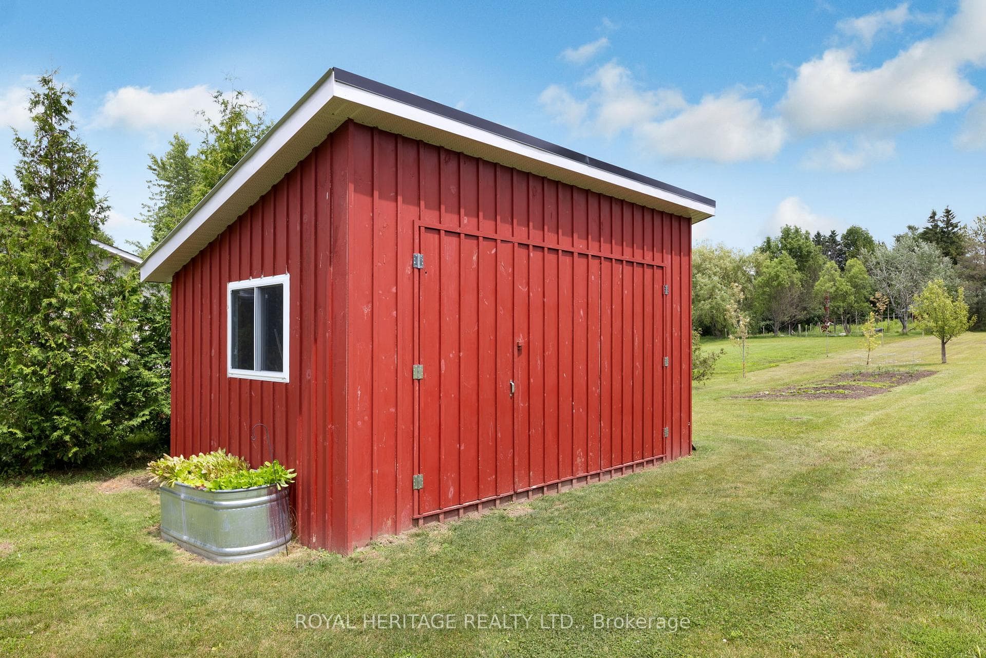 36 KENEDON Drive photo 9