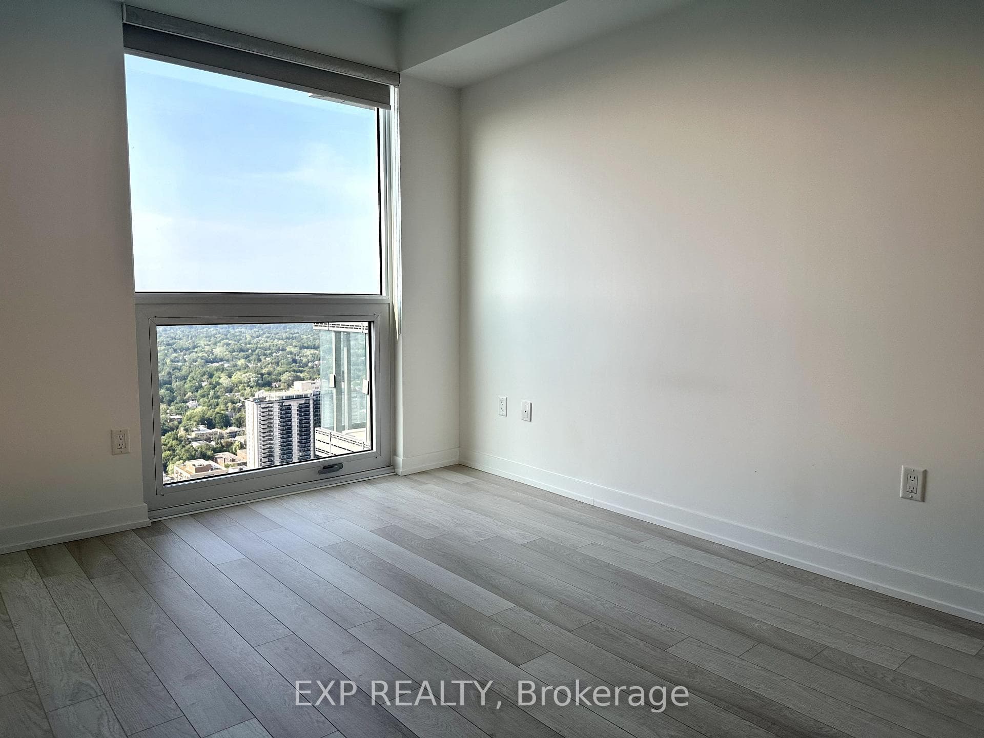 39 Roehampton Avenue Unit 4208 photo 4