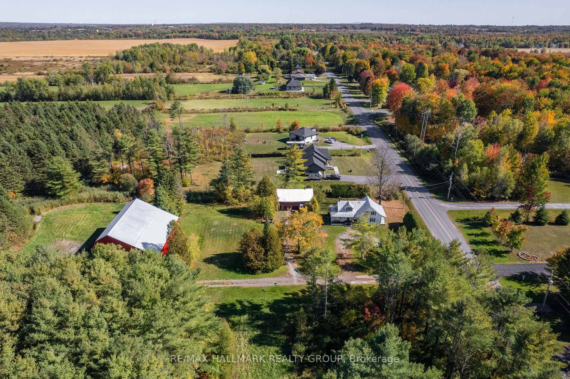 1677 Ste Anne Road photo 7