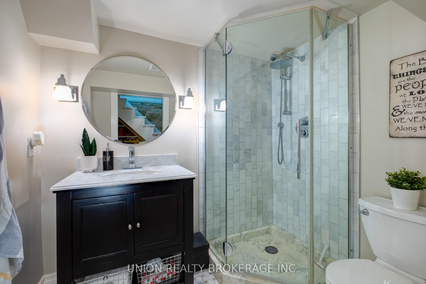 58 Herbert Avenue photo 31