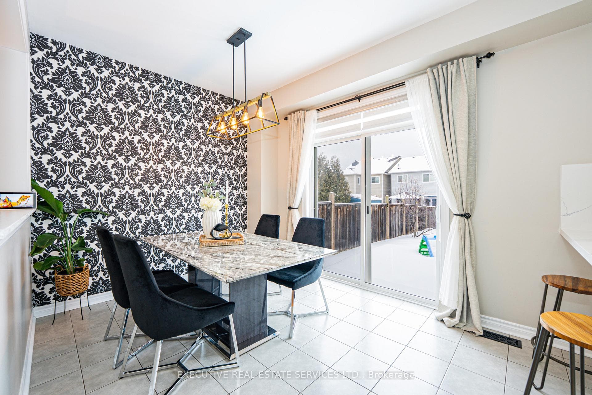 51 CHISWICK Avenue photo 11