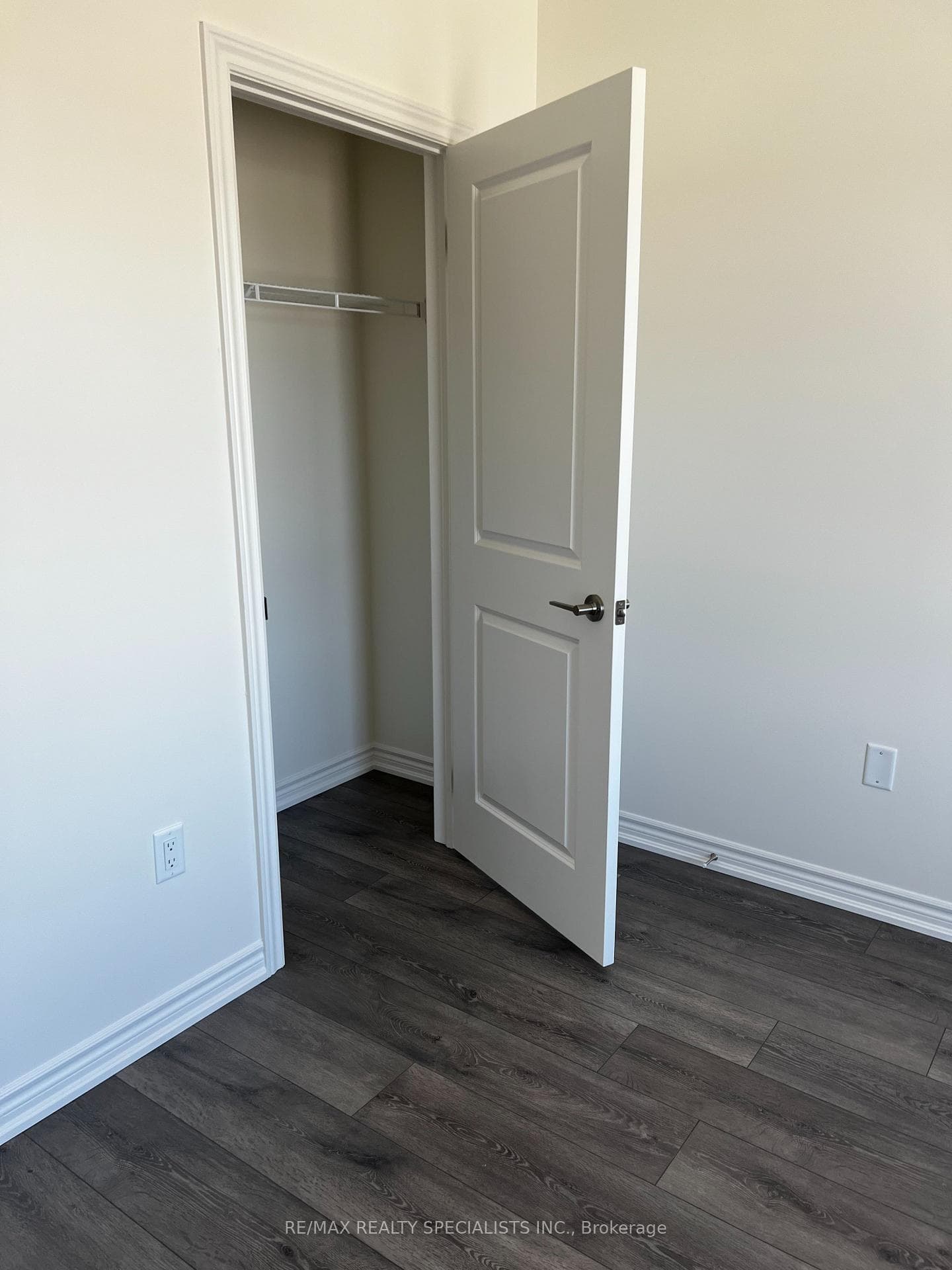 2 Paisley Drive photo 5