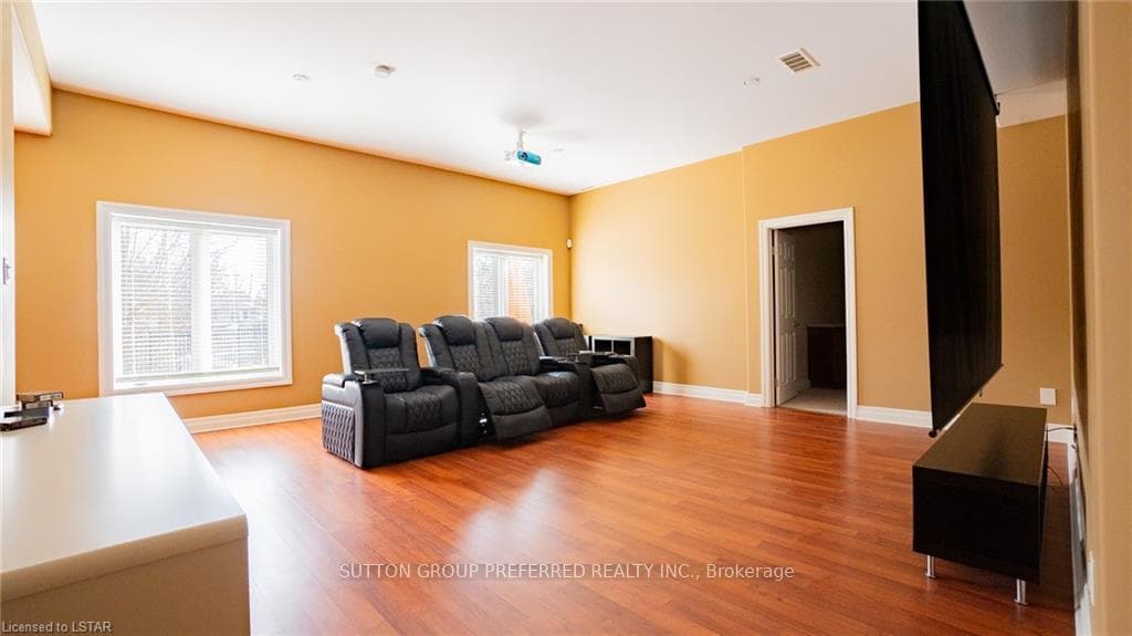 505 Jarvis Street Unit 2 photo 34