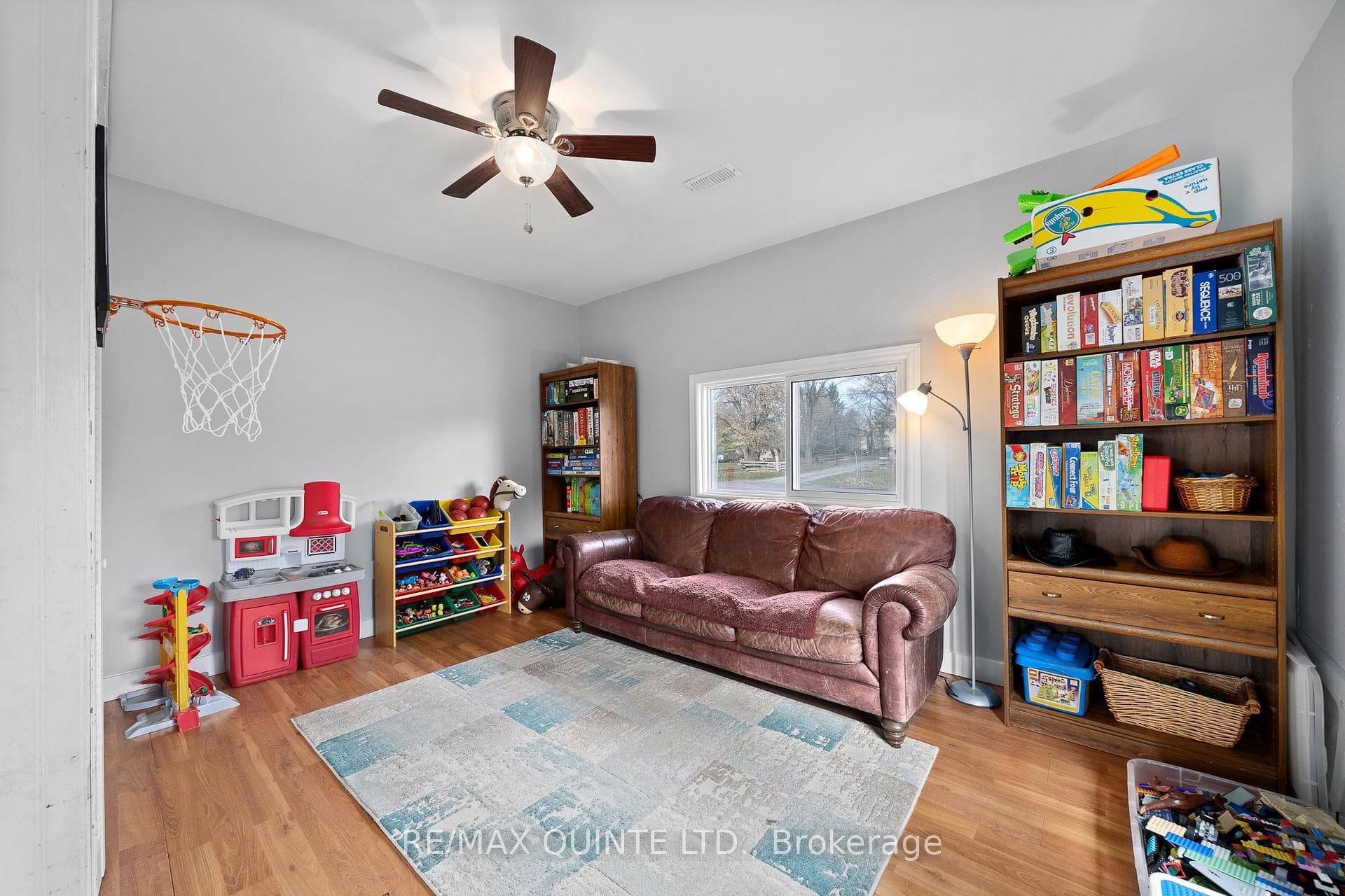 450 Harmony Road photo 16