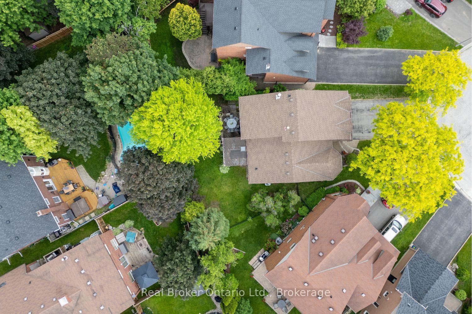 2015 Blairwood Court photo 40
