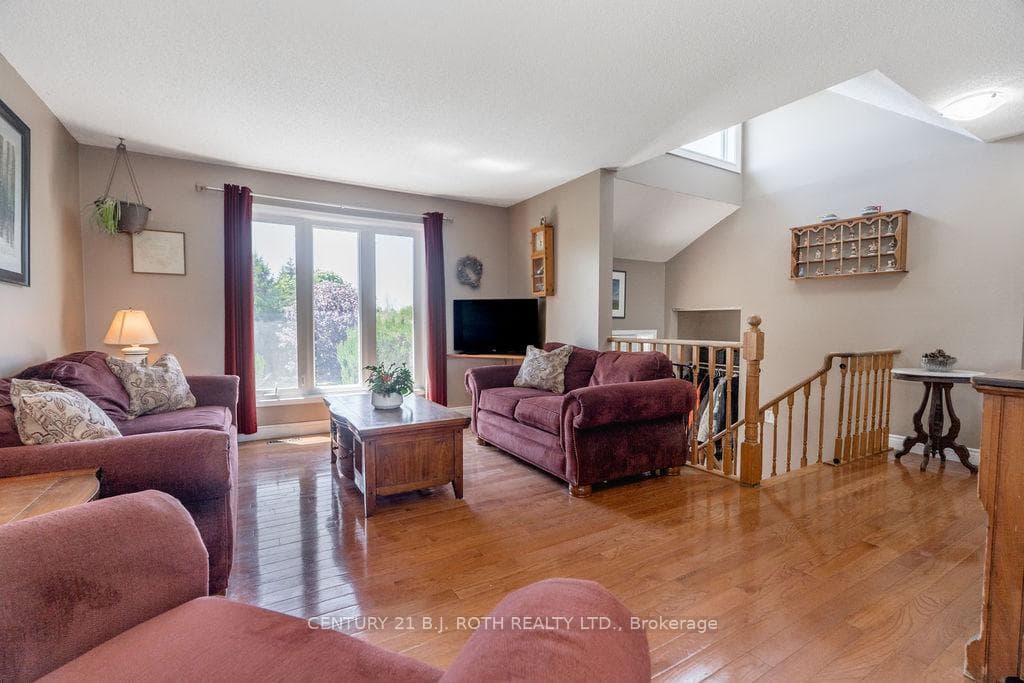 2823 Small Street photo 10