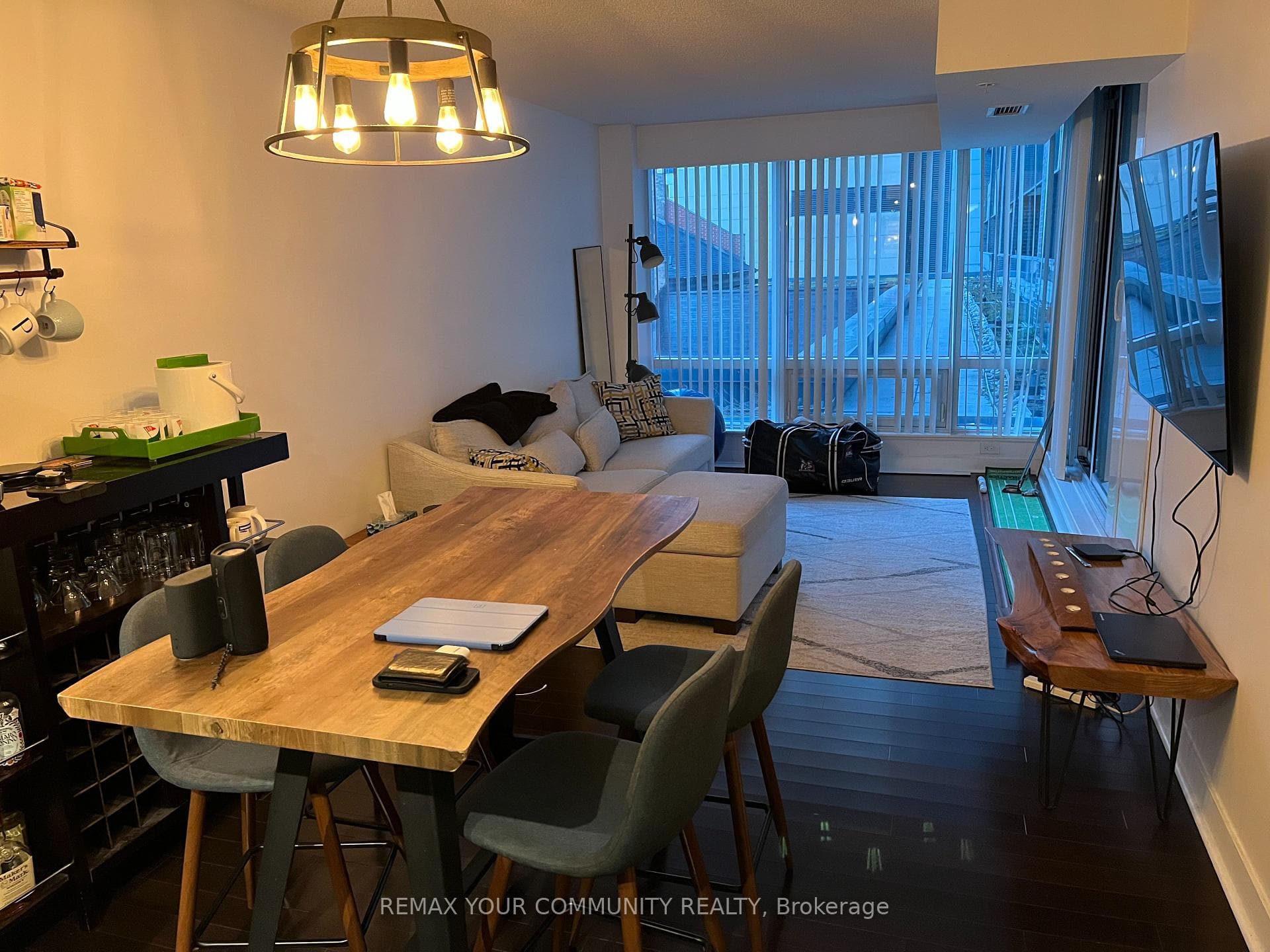 295 Adelaide Street Unit 209 photo 4