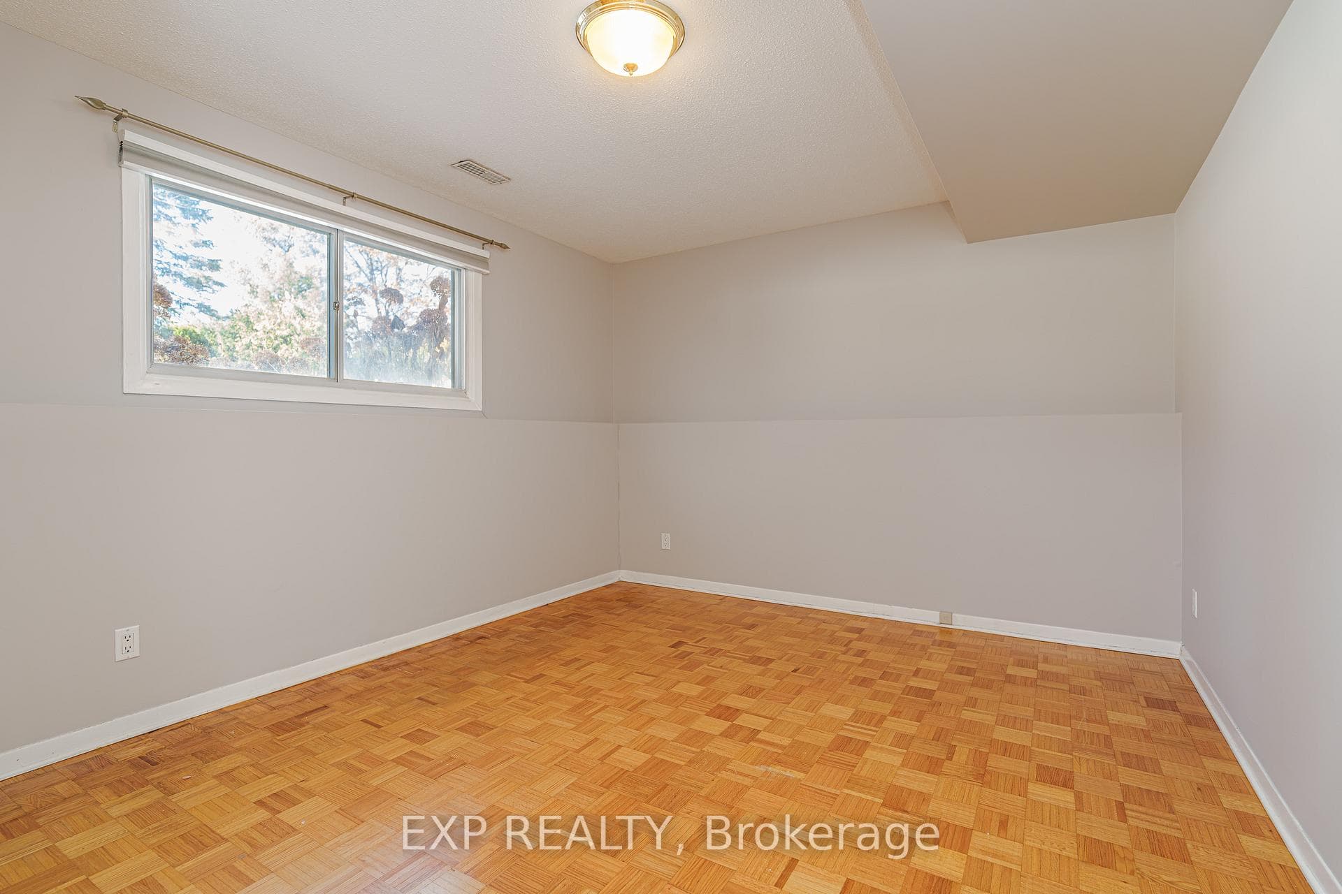 49 Larkin Drive photo 39