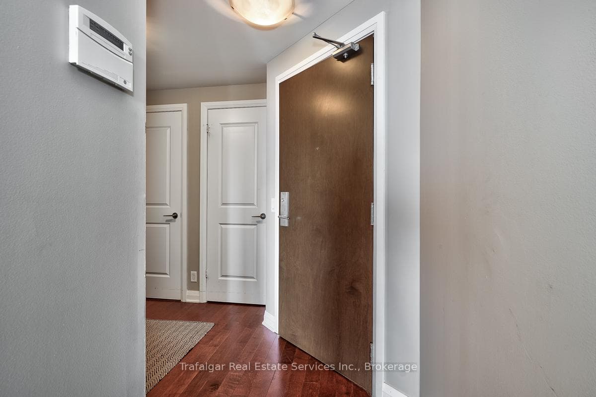 1055 Southdown Road Unit 512 photo 4