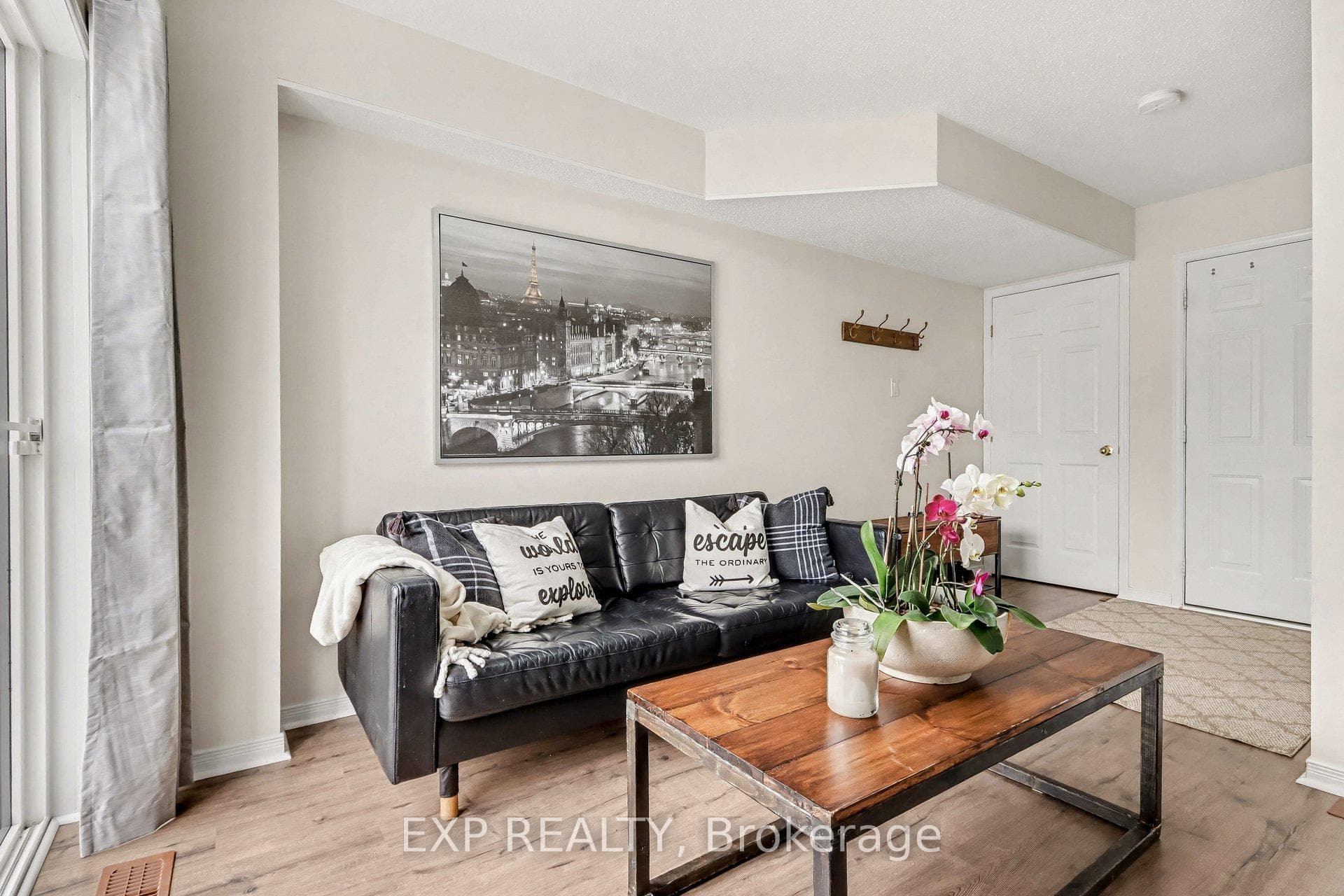 211 Gershwin Private photo 23